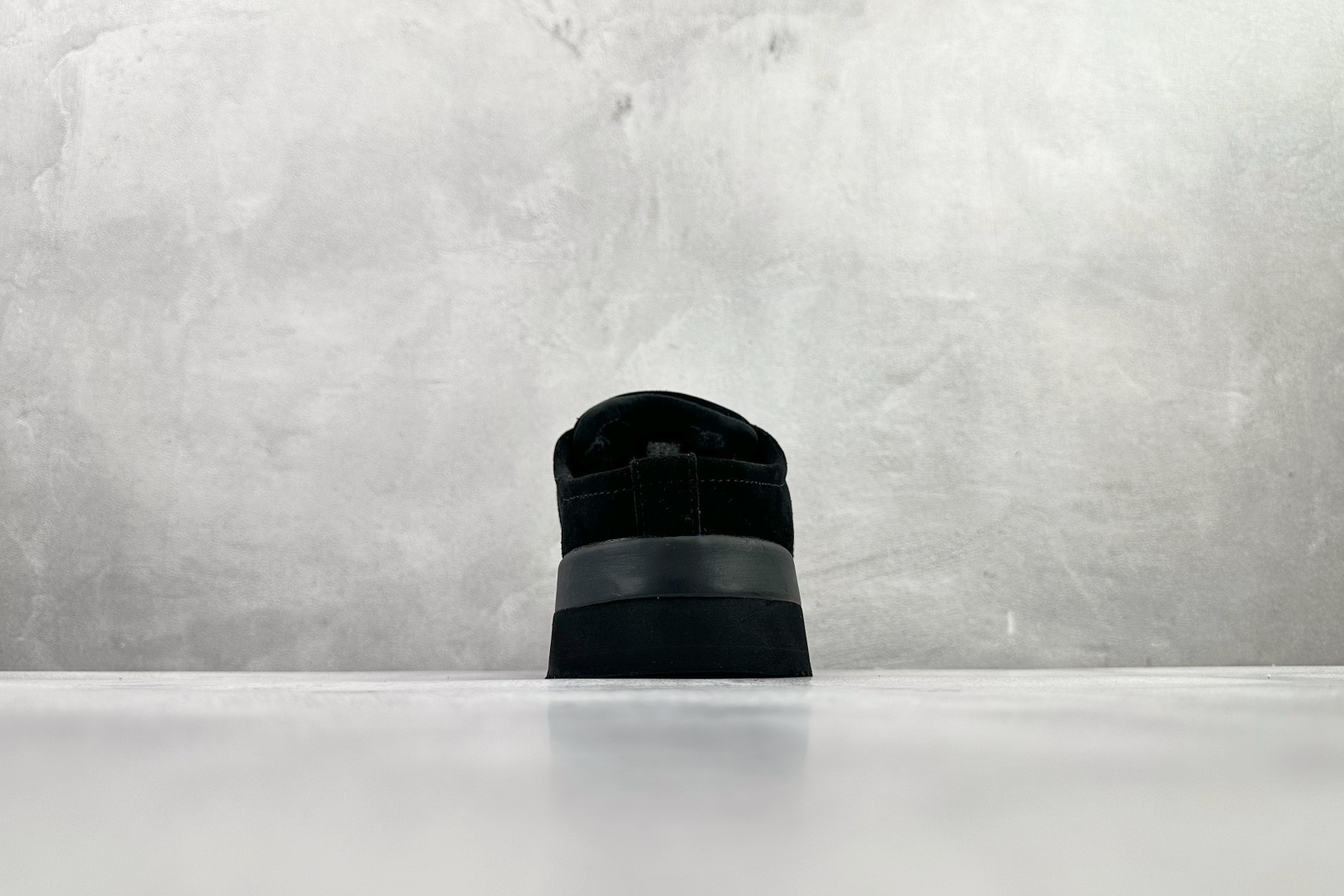 adidas originals CAMPUS 00s 黑色 JR3733-High Quatity Cheap Brand wholesale wholesaler seller Clothes Bags handbags Sneakers Top Fashion Clothing Shoes from China Factory Chinese suppliers best Quality Beautiful Price adidas originals CAMPUS 00s 黑色 JR3733