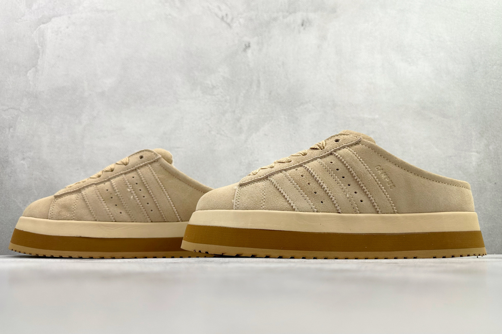 210 adidas originals CAMPUS 00s 米色 JR3732