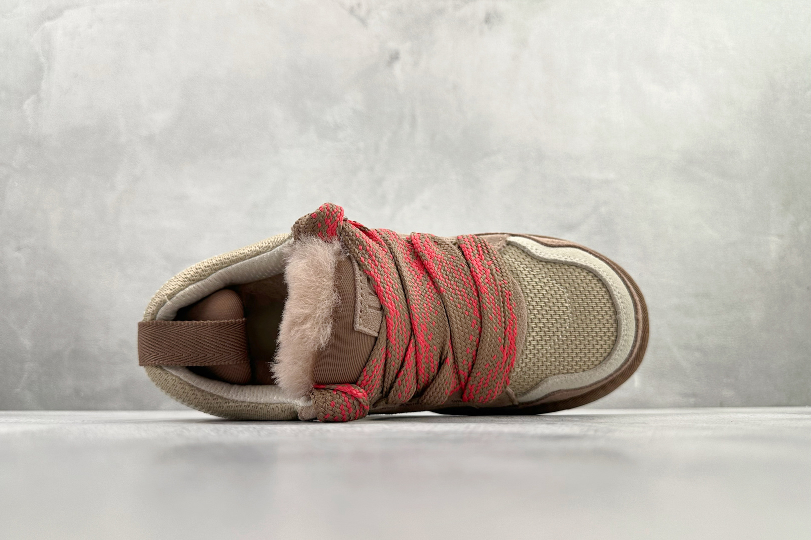 270 UGG Lowmel 棕色 1144032-RYK-Chinese UA Cheap High Quatity Brand Clothes Bags handbags Sneakers wholesale wholesaler seller from China Factory suppliers Fashion Clothing Shoes best Quality Beautiful Price 270 UGG Lowmel 棕色 1144032-RYK