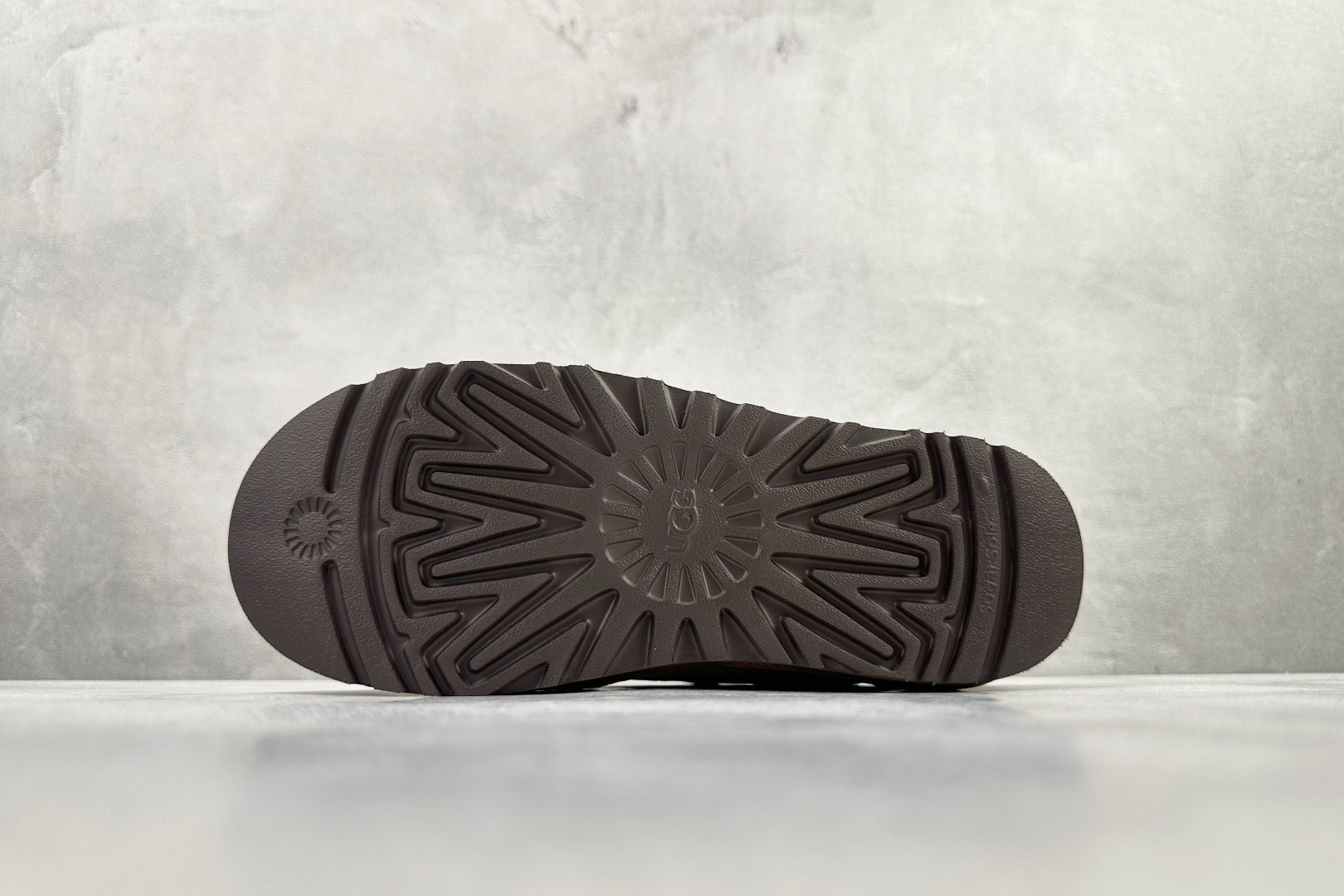 270 UGG Lowmel 棕色 1144032-RYK-Chinese UA Cheap High Quatity Brand Clothes Bags handbags Sneakers wholesale wholesaler seller from China Factory suppliers Fashion Clothing Shoes best Quality Beautiful Price 270 UGG Lowmel 棕色 1144032-RYK