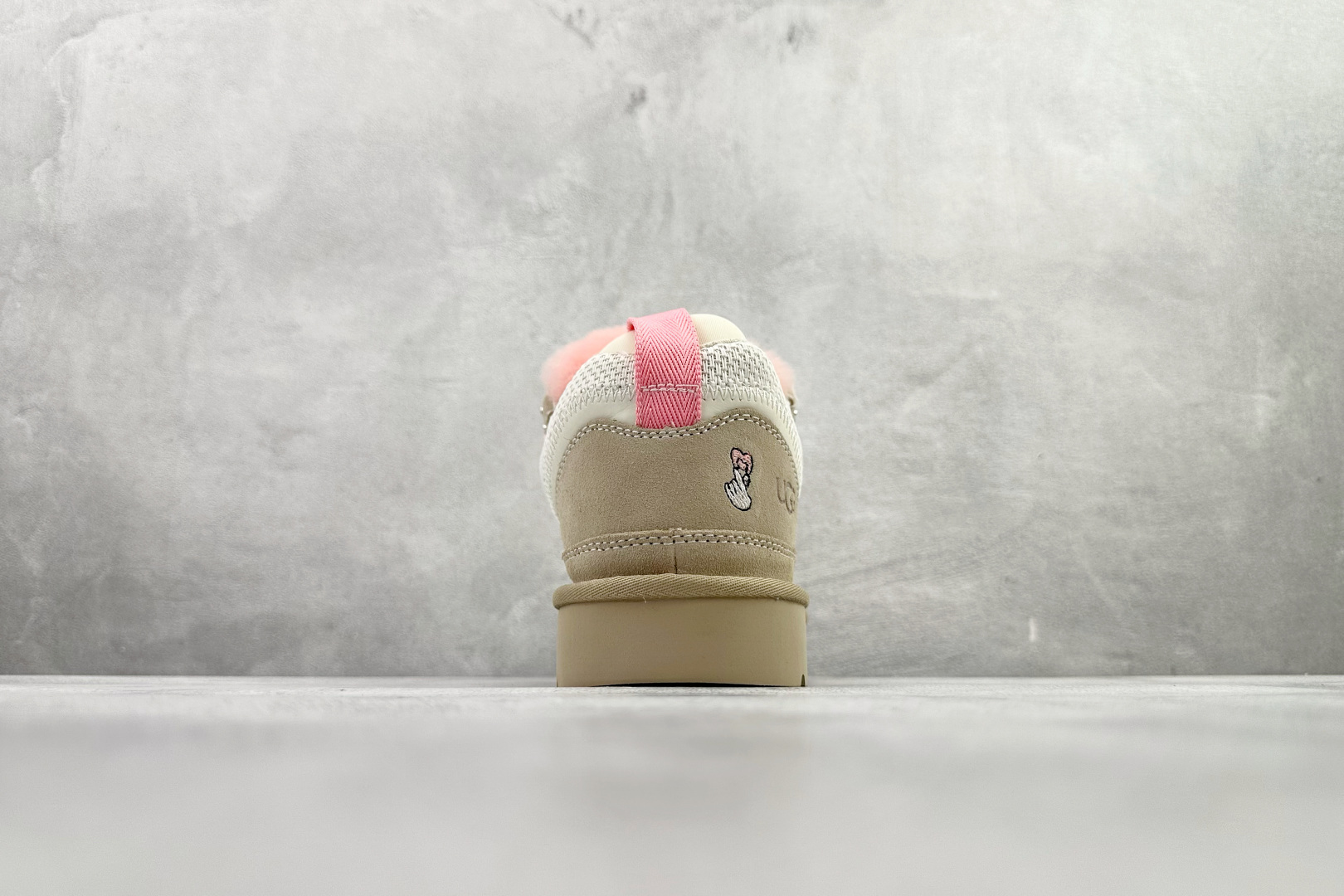 270 UGG Lowmel 米粉色 1172170-JNT-Chinese UA Cheap High Quatity Brand Clothes Bags handbags Sneakers wholesale wholesaler seller from China Factory suppliers Fashion Clothing Shoes best Quality Beautiful Price 270 UGG Lowmel 米粉色 1172170-JNT