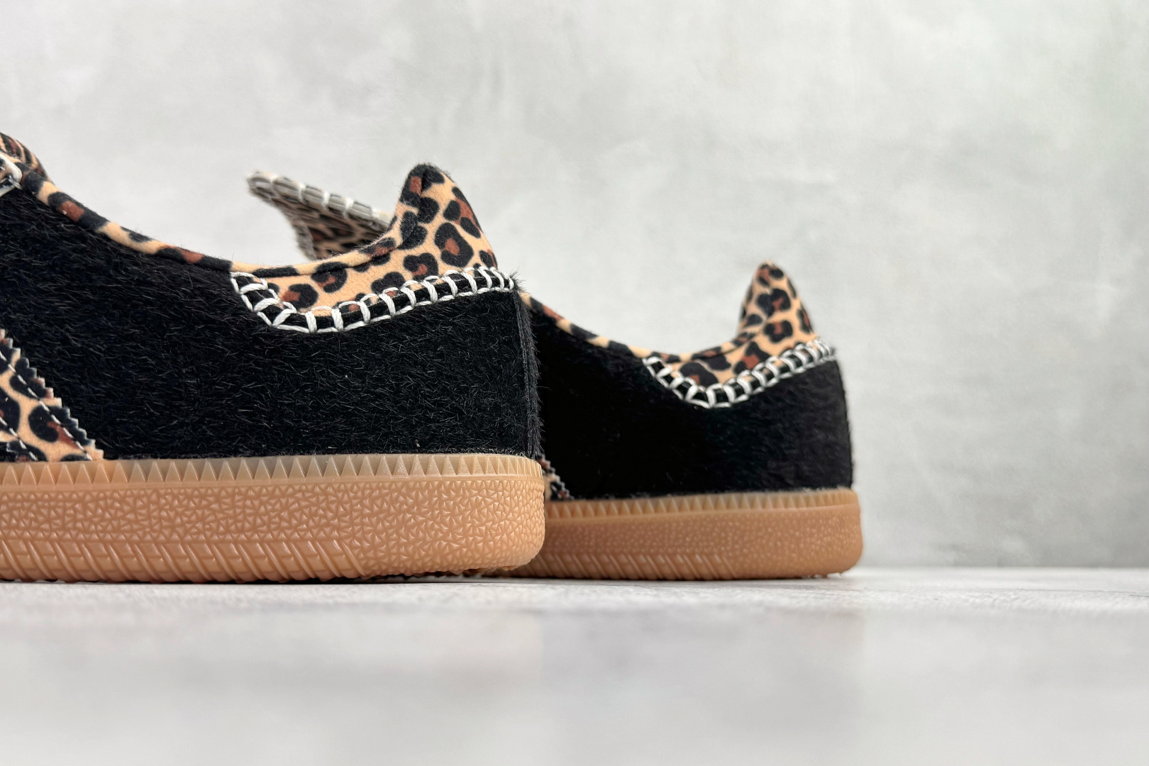 160 出口订单 adidas originals SAMBA LT 黑棕 KJ6590-Chinese UA Cheap High Quatity Brand Clothes Bags handbags Sneakers wholesale wholesaler seller from China Factory suppliers Fashion Clothing Shoes best Quality Beautiful Price 160 出口订单 adidas originals SAMBA LT 黑棕 KJ6590