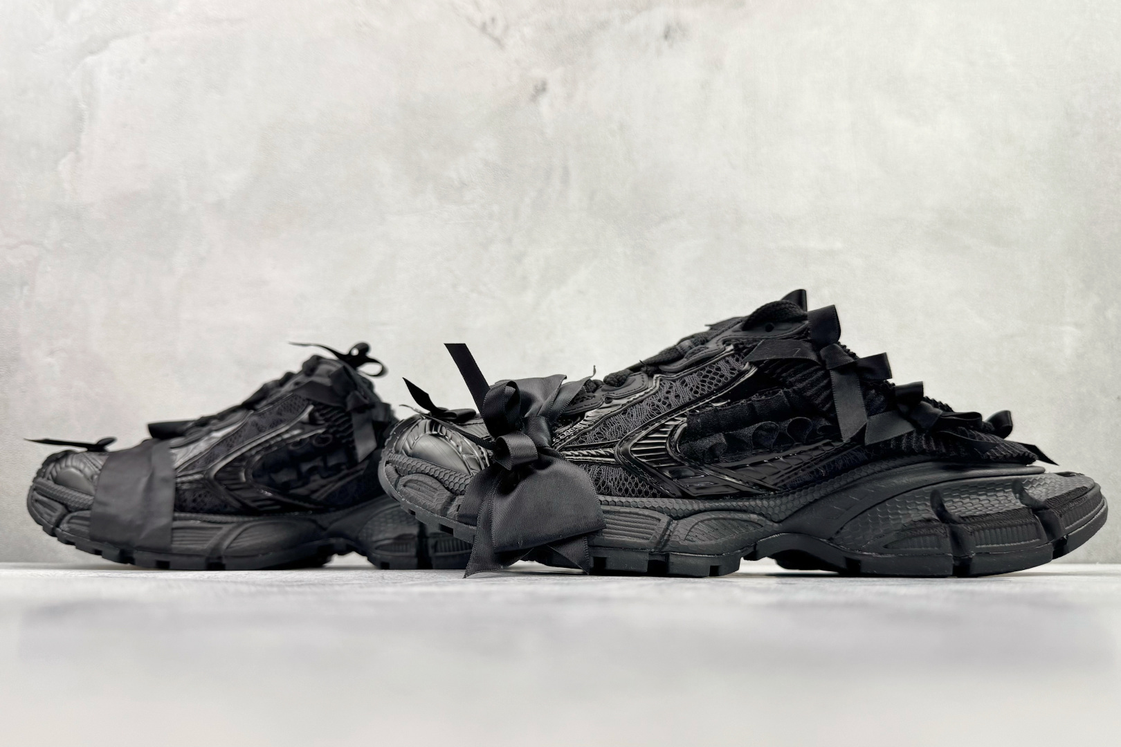 480 代购版 Balenciaga巴黎世家 3XL PU 黑色 825468WXLMC