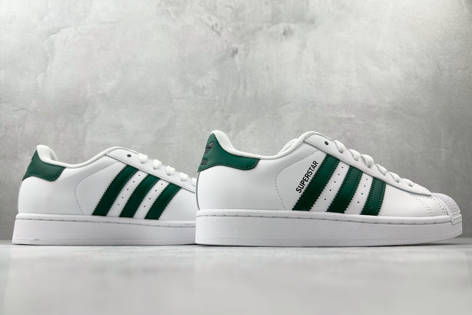 150 平台专供 adidas originals Superstar 2 白绿 JQ4730