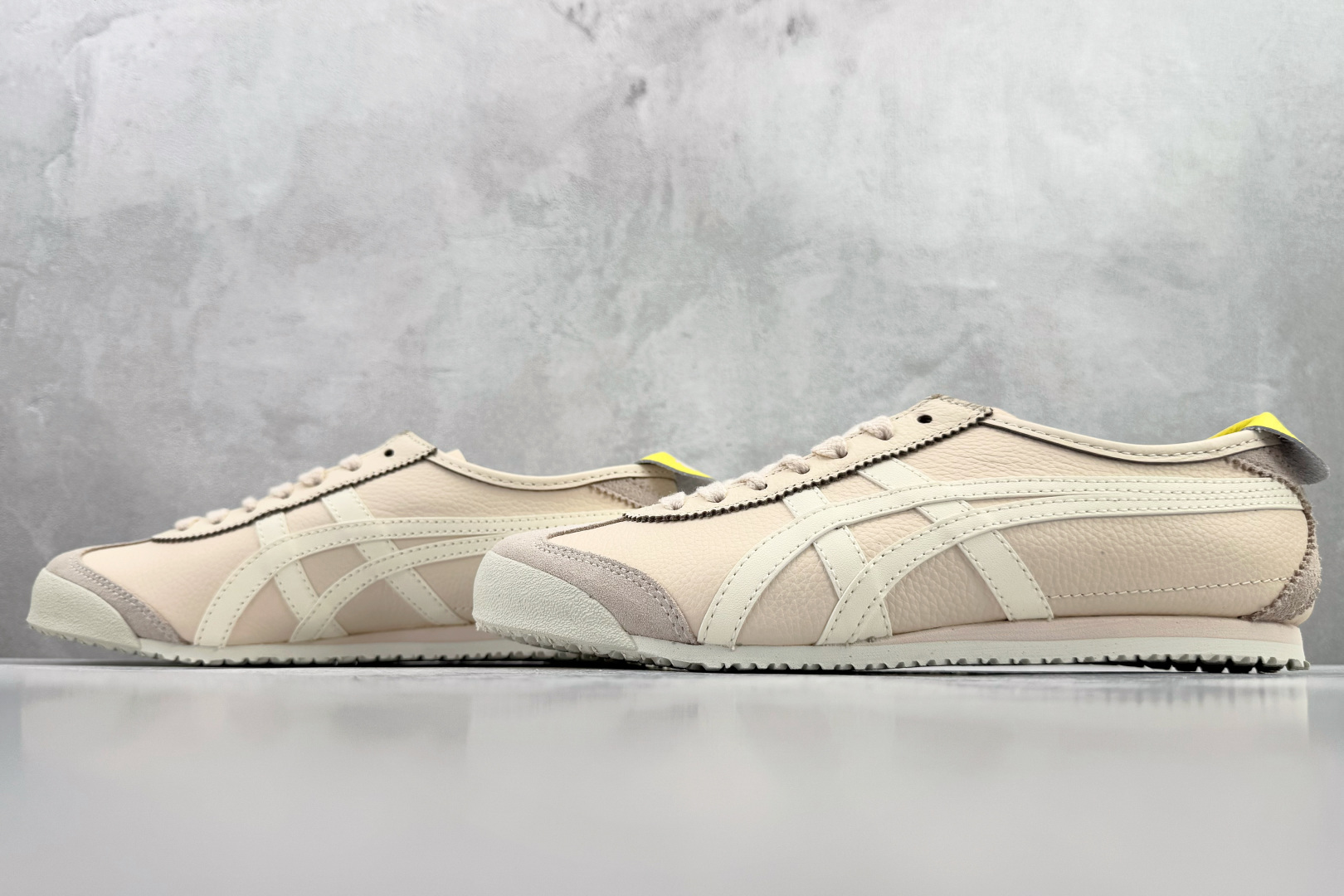 Onitsuka Tiger鬼塚虎 MEXICO 66 粉色货号：1183B771-702尺码：35 3