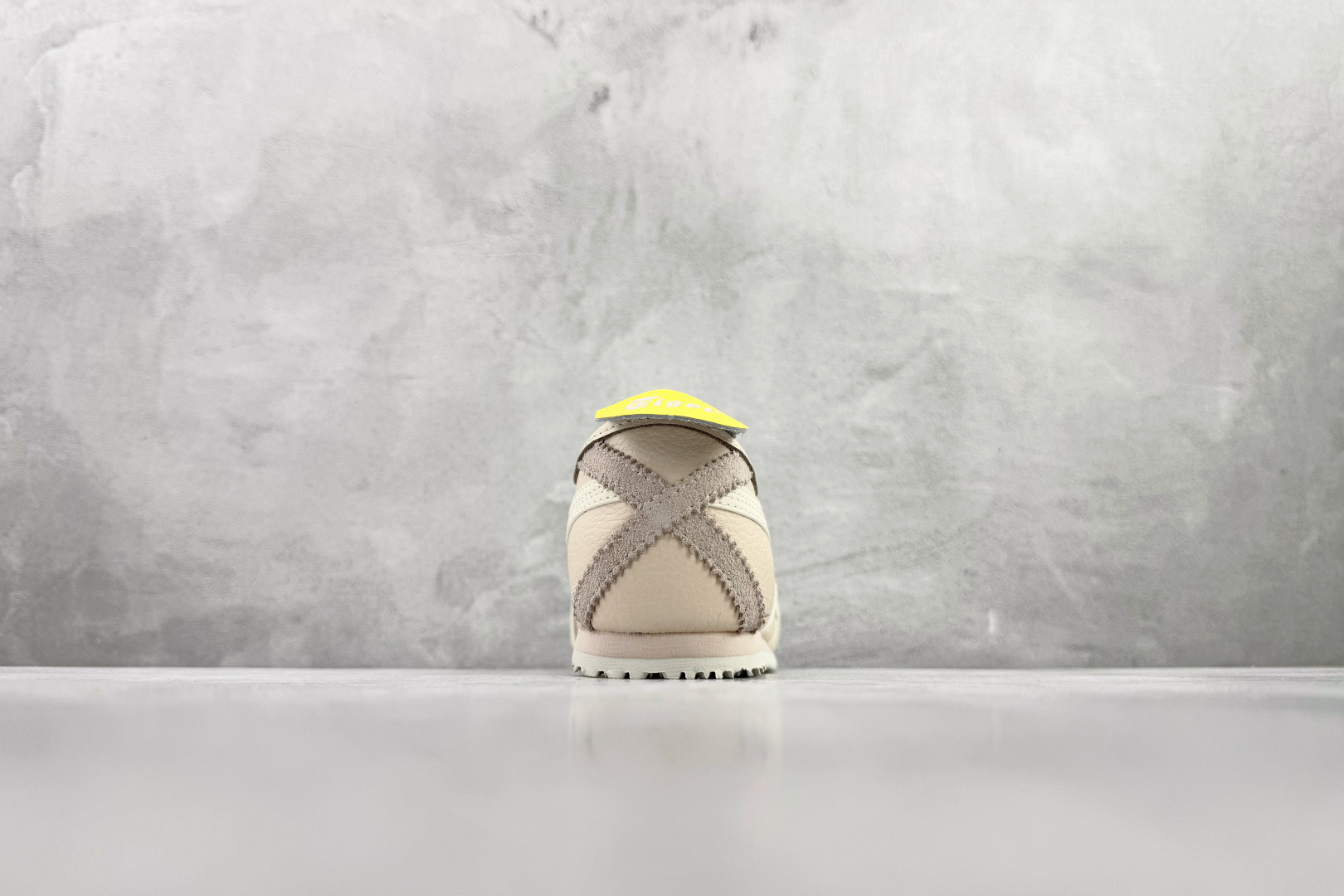 Onitsuka Tiger鬼塚虎 MEXICO 66 粉色货号：1183B771-702尺码：35 3