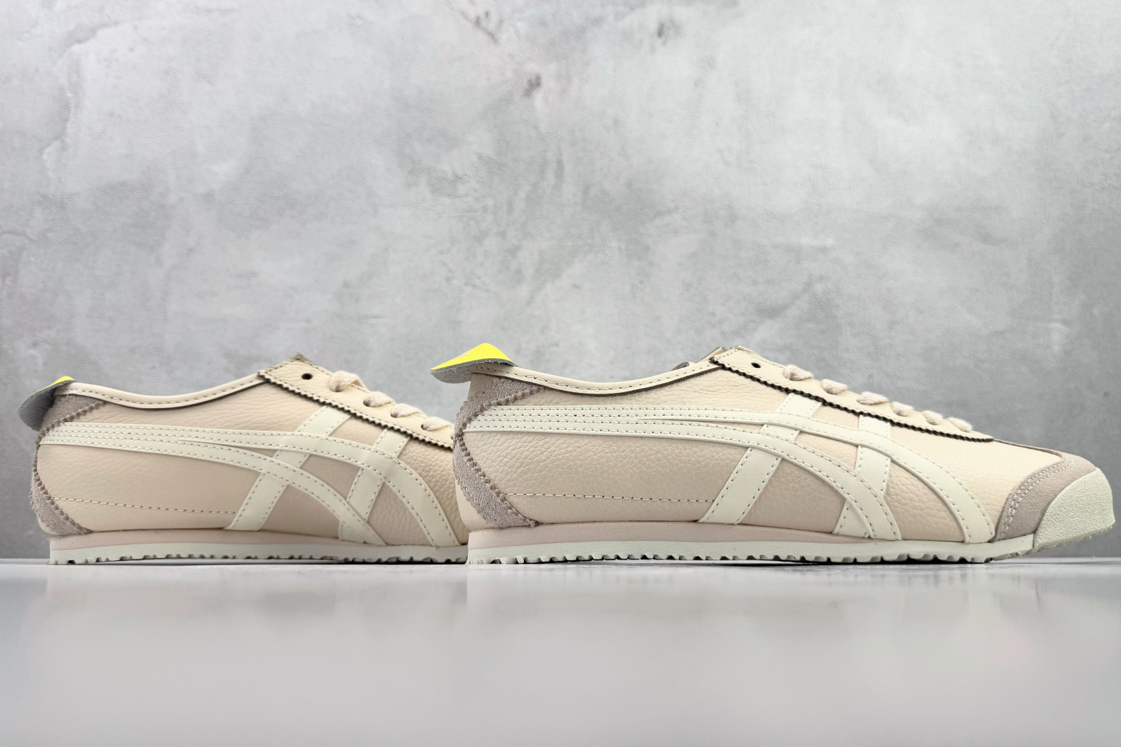 Onitsuka Tiger鬼塚虎 MEXICO 66 粉色货号：1183B771-702尺码：35 3