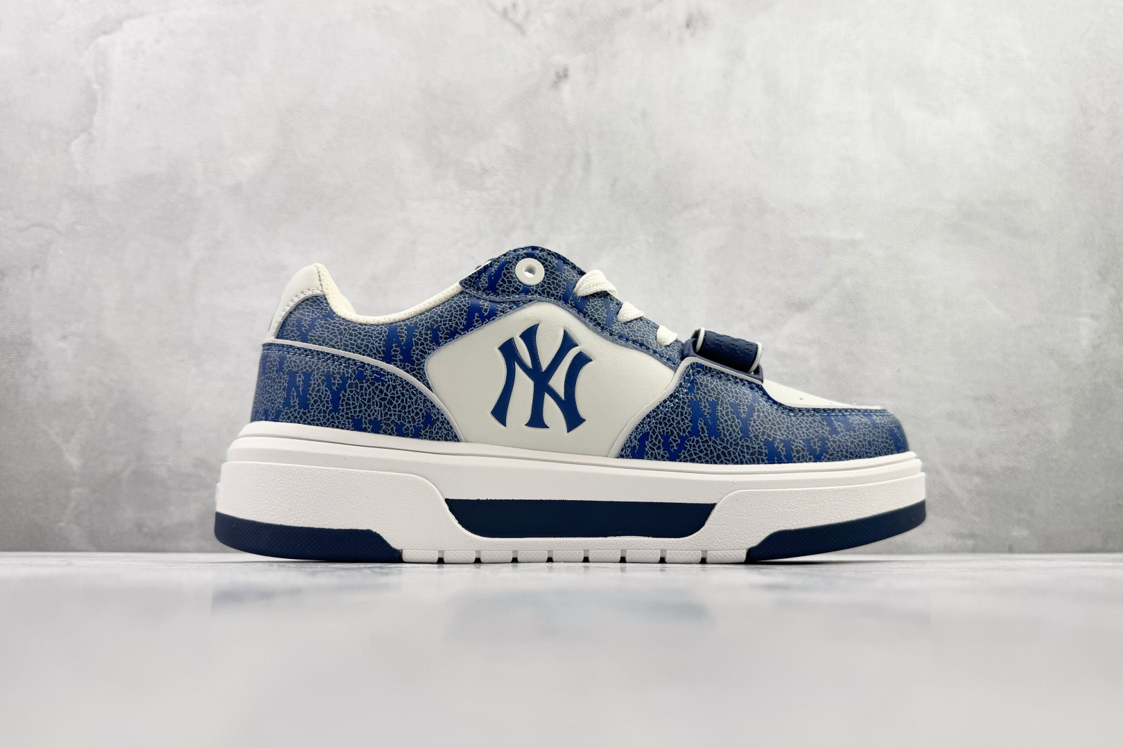 200 MLB Chunky LINER POCKET MONOGRAM 藏青色 3ASXP025N-50NYS