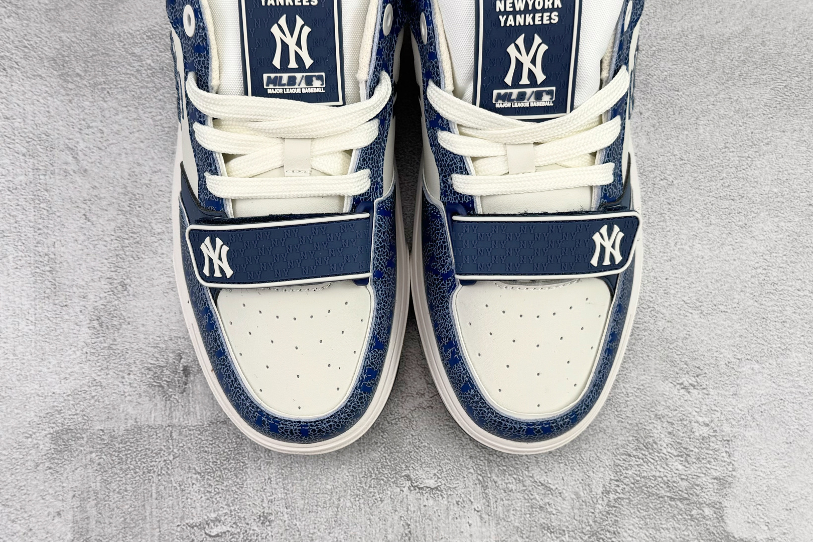 200 MLB Chunky LINER POCKET MONOGRAM 藏青色 3ASXP025N-50NYS