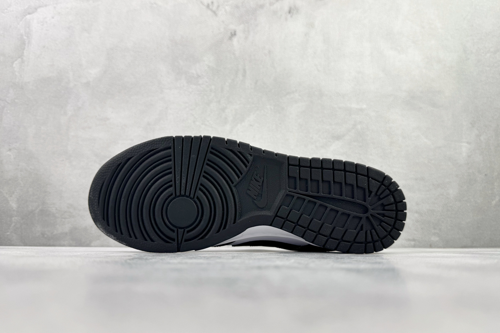 定制球鞋 Nike Dunk 渐变熊猫 黑蓝 DD1391-100