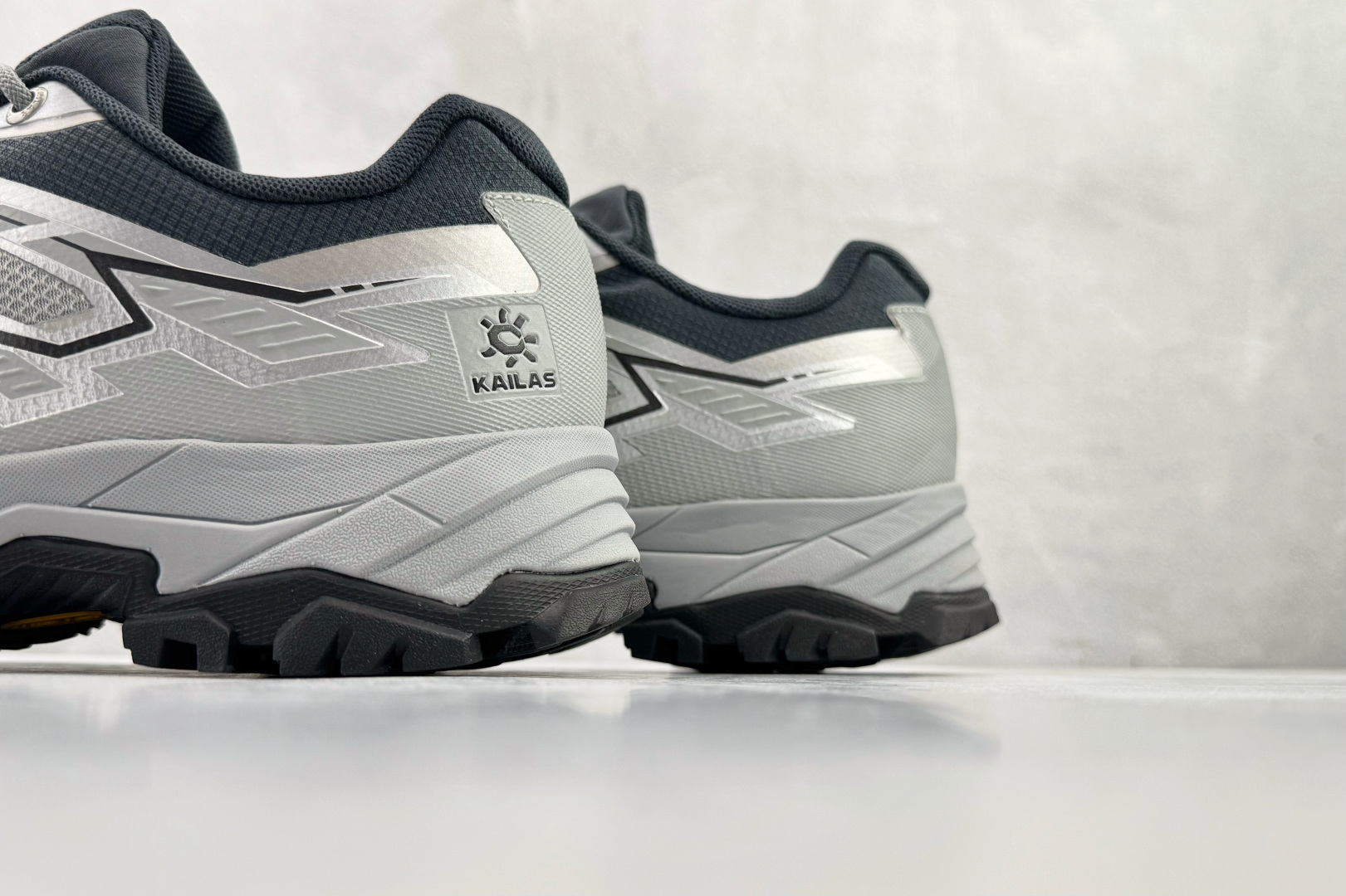 广版 凯乐石KAILAS 远征5 FLT 荒野 黑灰货号：KS尺码：39 40 40.5 41 42 4