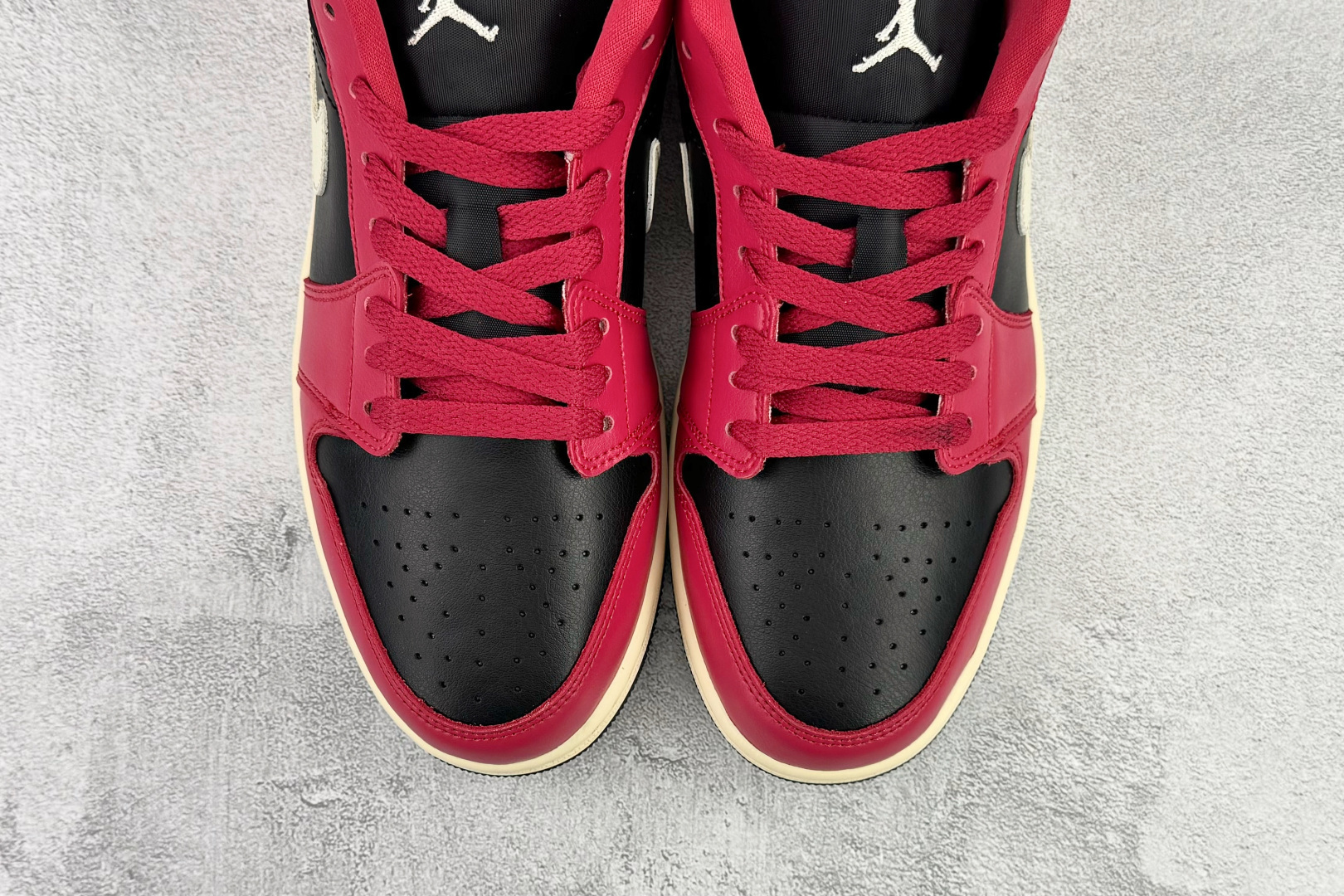 综合版 Jordan Air Jordan 1 黑红 DC0774-605