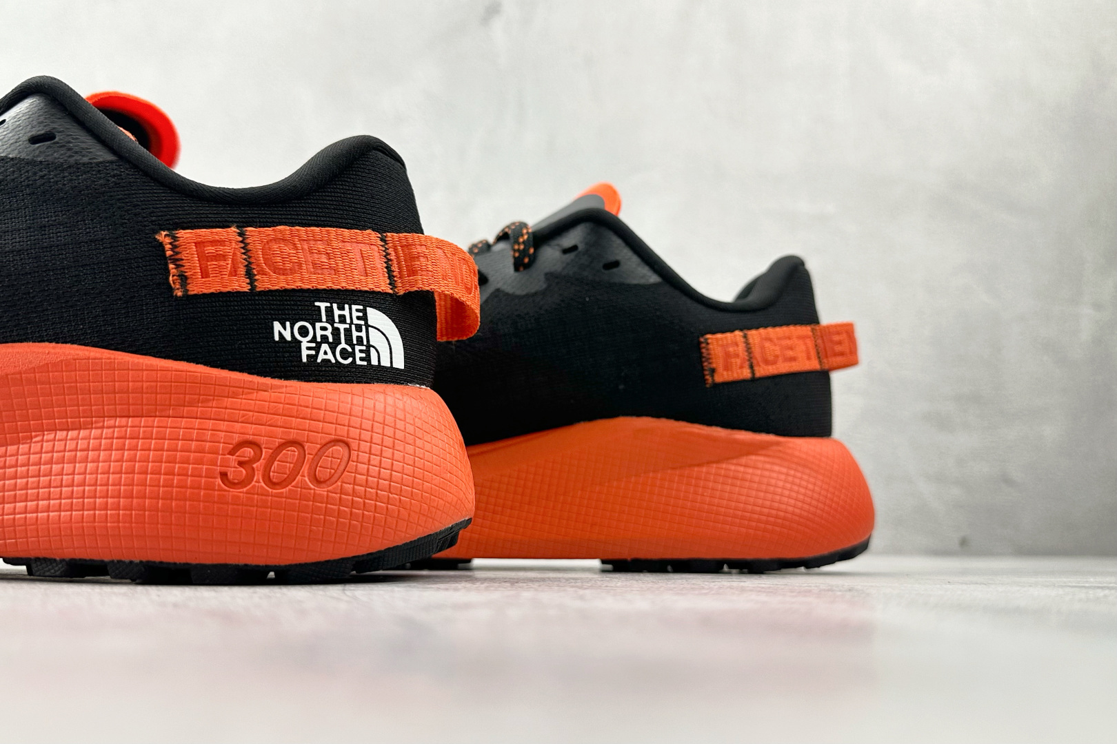 210 东南亚订单 北面THE NORTH FACE Altamesa 300黑橙 NF0A8A9R-F38-Chinese UA Cheap High Quatity Brand Clothes Bags handbags Sneakers wholesale wholesaler seller from China Factory suppliers Fashion Clothing Shoes best Quality Beautiful Price 210 东南亚订单 北面THE NORTH FACE Altamesa 300黑橙 NF0A8A9R-F38