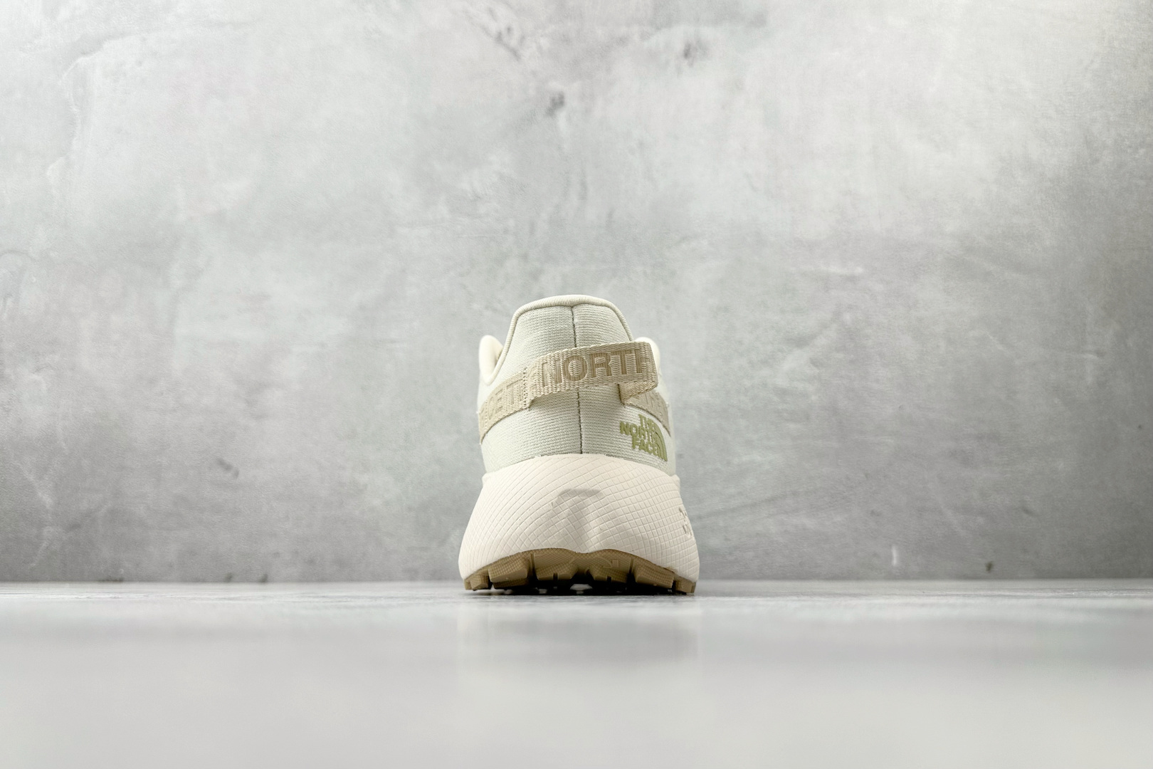 210 东南亚订单 北面THE NORTH FACE Altamesa 300 白色 NF0A8A9R-WID-Chinese UA Cheap High Quatity Brand Clothes Bags handbags Sneakers wholesale wholesaler seller from China Factory suppliers Fashion Clothing Shoes best Quality Beautiful Price 210 东南亚订单 北面THE NORTH FACE Altamesa 300 白色 NF0A8A9R-WID