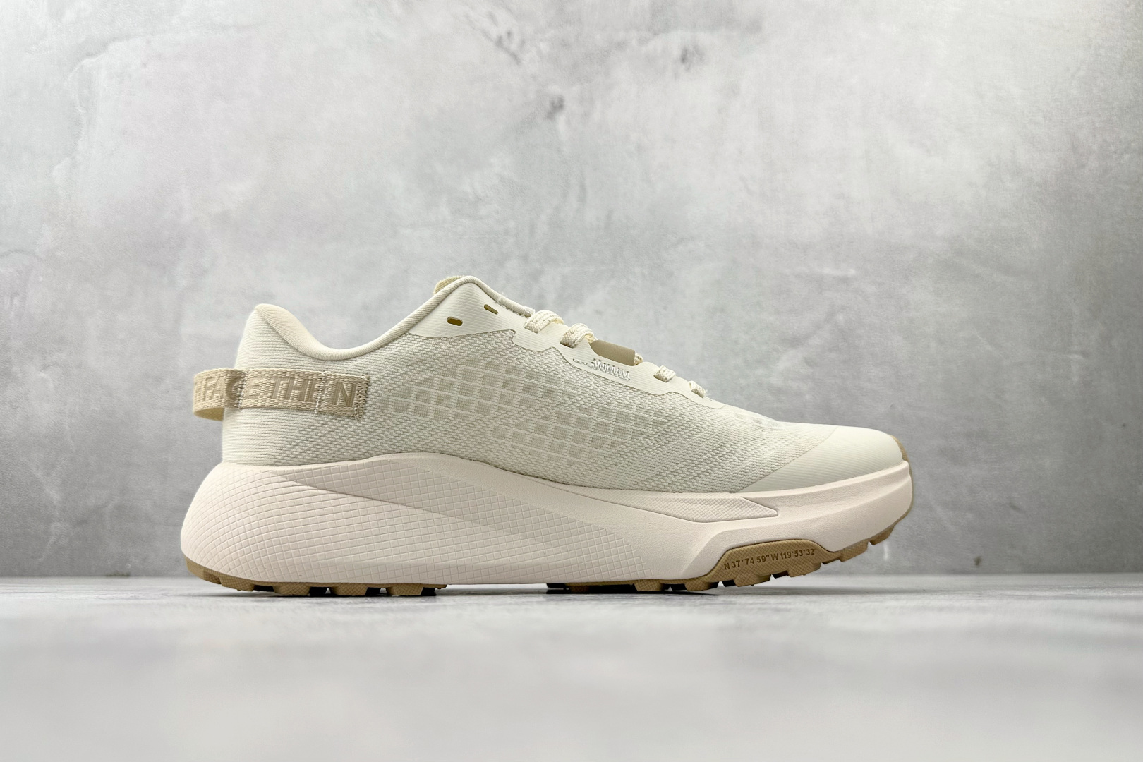 210 东南亚订单 北面THE NORTH FACE Altamesa 300 白色 NF0A8A9R-WID-Chinese UA Cheap High Quatity Brand Clothes Bags handbags Sneakers wholesale wholesaler seller from China Factory suppliers Fashion Clothing Shoes best Quality Beautiful Price 210 东南亚订单 北面THE NORTH FACE Altamesa 300 白色 NF0A8A9R-WID