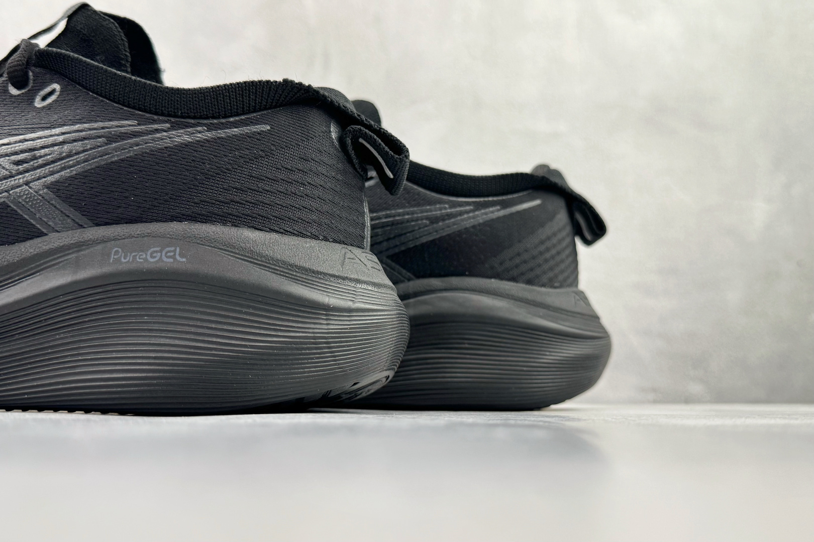 190 ASICS GEL-NIMBUS 27 黑色 1012B753-001