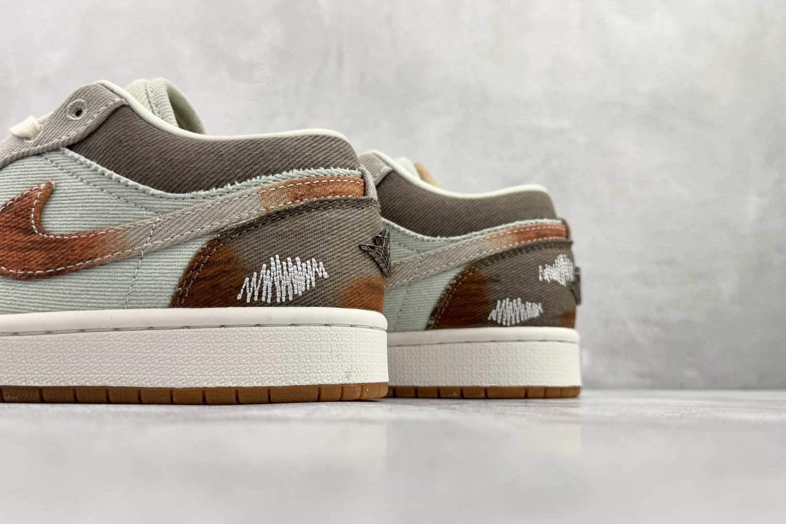 Jordan Air Jordan 1 Low SE 蓝棕 IM6664-991