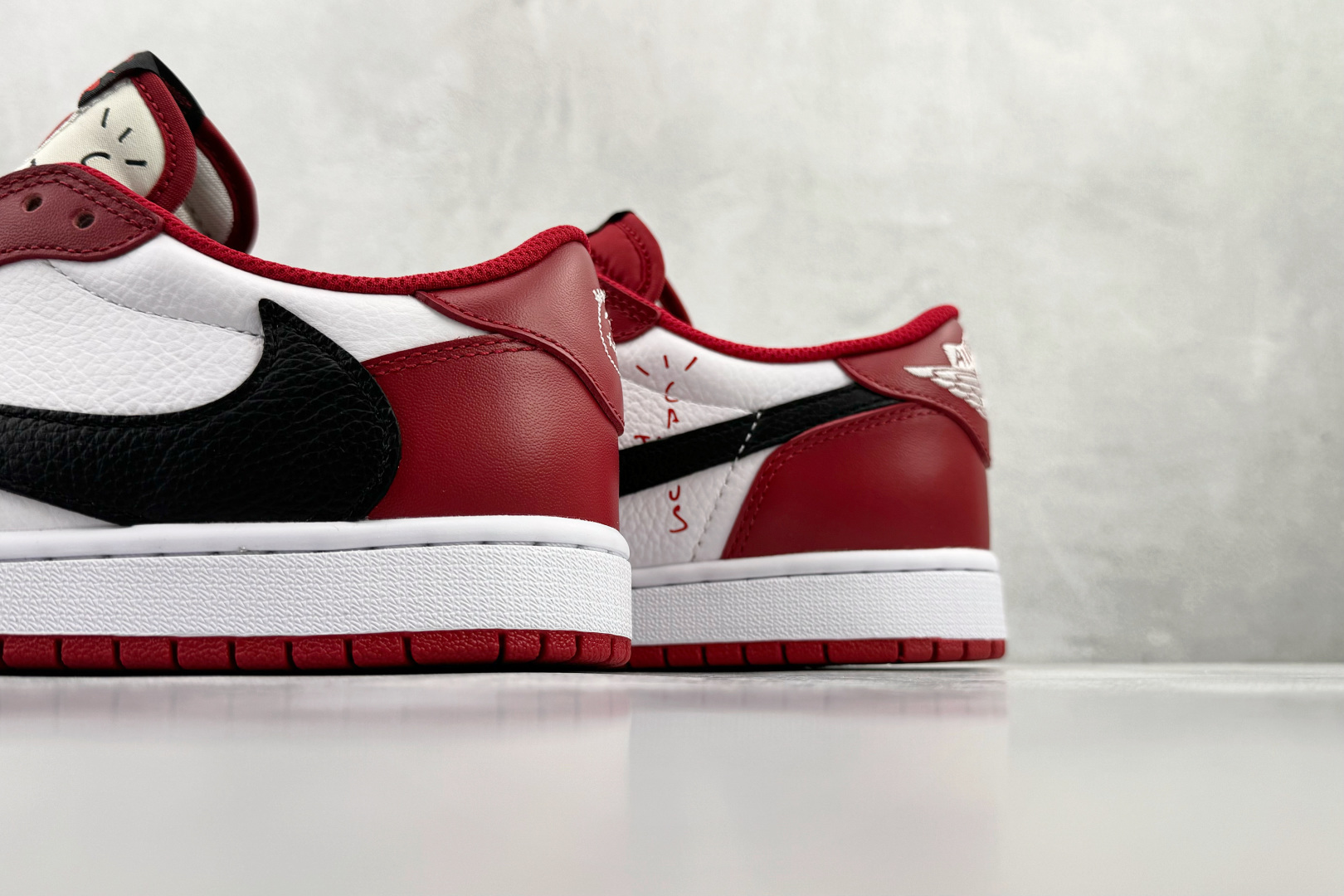 东南亚订单 Jordan Air Jordan 1 Low 黑红 DM7866-101