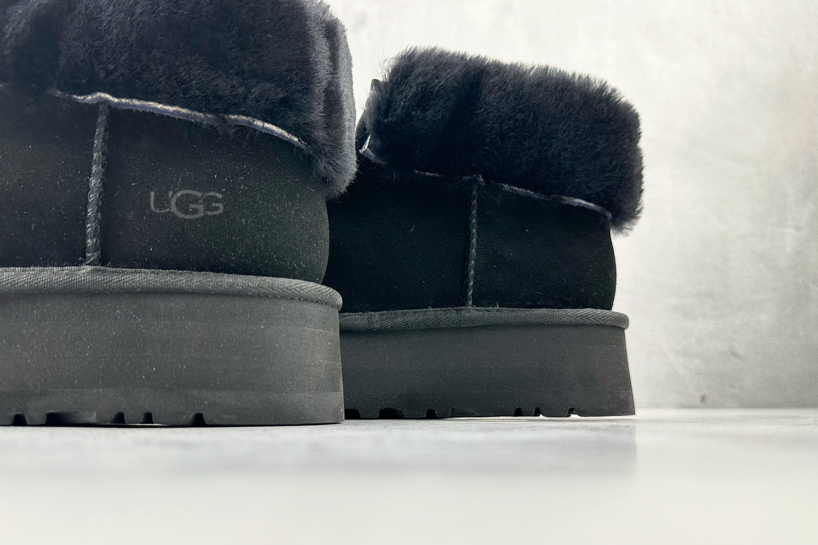 260 UGG Funkette Boot 黑色 1122551-BLk-Chinese UA Cheap High Quatity Brand Clothes Bags handbags Sneakers wholesale wholesaler seller from China Factory suppliers Fashion Clothing Shoes best Quality Beautiful Price 260 UGG Funkette Boot 黑色 1122551-BLk