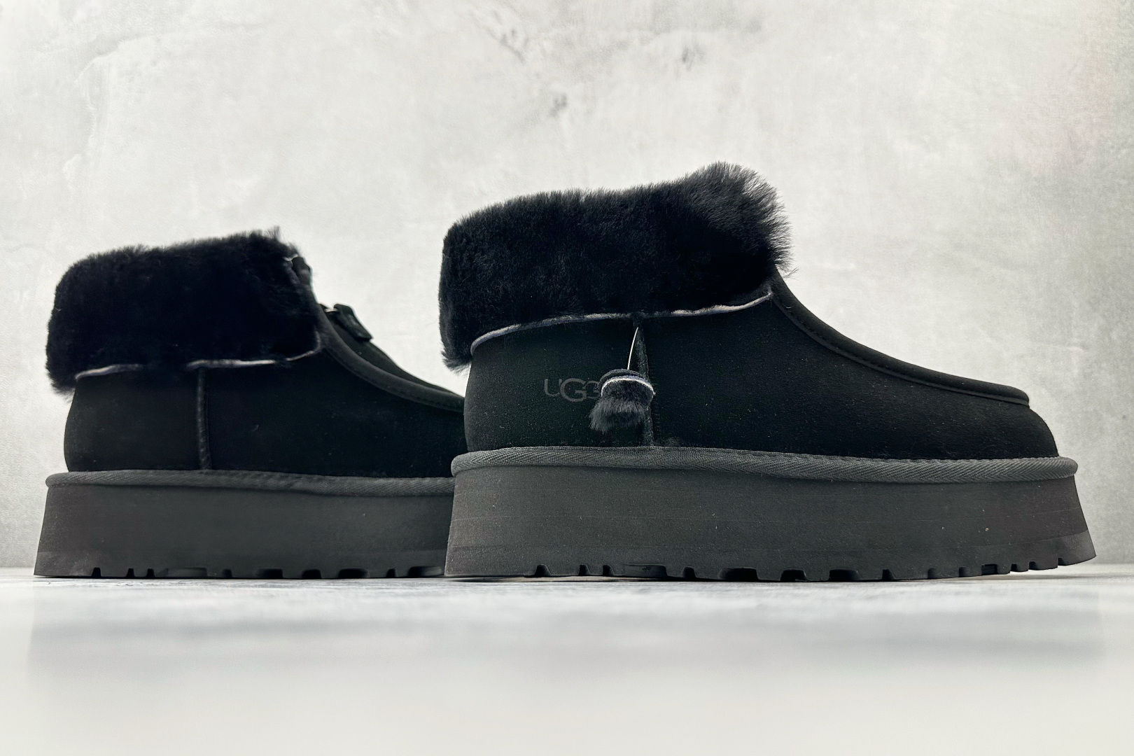 260 UGG Funkette Boot 黑色 1122551-BLk-Chinese UA Cheap High Quatity Brand Clothes Bags handbags Sneakers wholesale wholesaler seller from China Factory suppliers Fashion Clothing Shoes best Quality Beautiful Price 260 UGG Funkette Boot 黑色 1122551-BLk