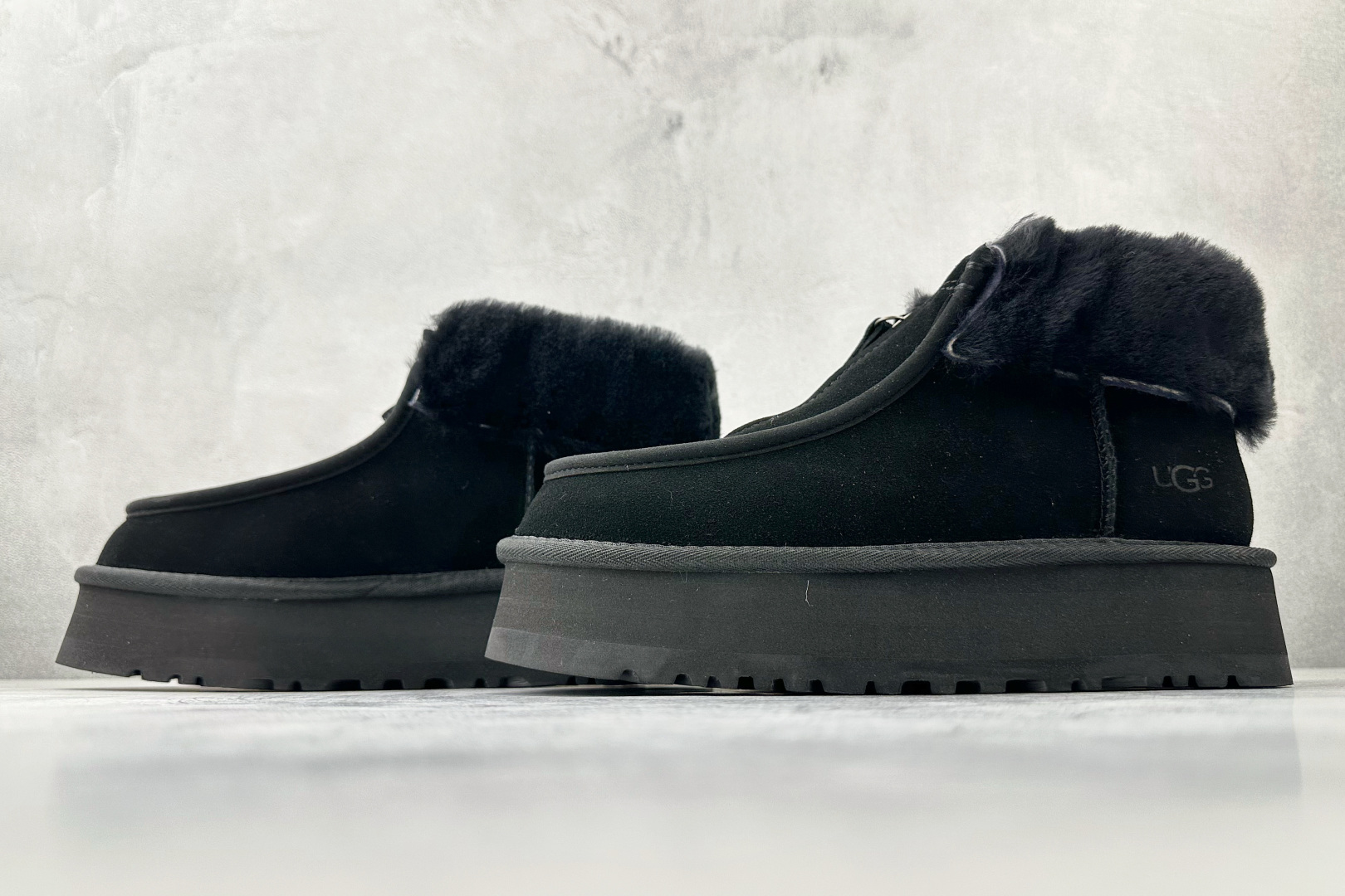 260 UGG Funkette Boot 黑色 1122551-BLk-Chinese UA Cheap High Quatity Brand Clothes Bags handbags Sneakers wholesale wholesaler seller from China Factory suppliers Fashion Clothing Shoes best Quality Beautiful Price 260 UGG Funkette Boot 黑色 1122551-BLk