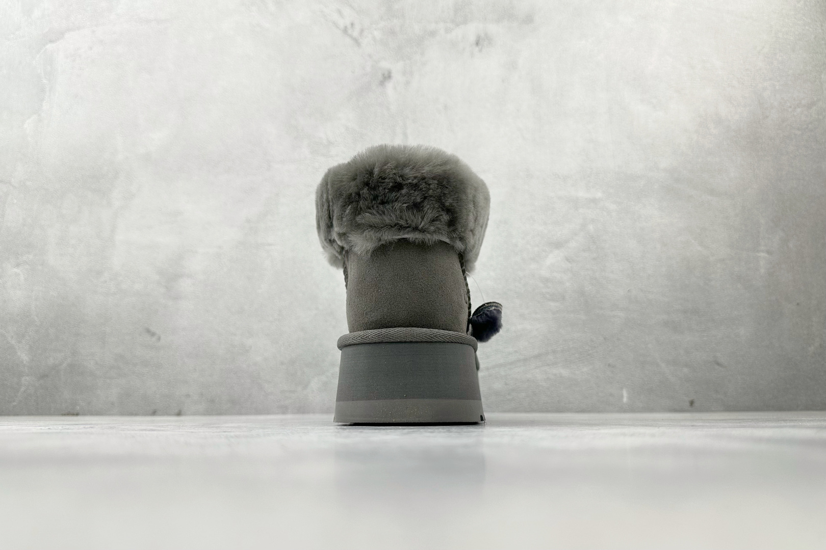 260 UGG Funkette Boot 羚羊棕 1122551-GREY-Chinese UA Cheap High Quatity Brand Clothes Bags handbags Sneakers wholesale wholesaler seller from China Factory suppliers Fashion Clothing Shoes best Quality Beautiful Price 260 UGG Funkette Boot 羚羊棕 1122551-GREY