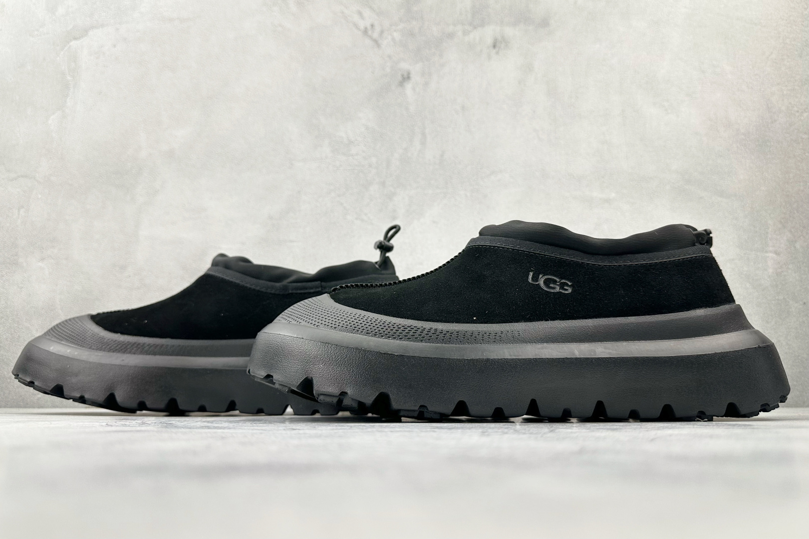 280 UGG 包头套脚 黑色 1144096-BBLC