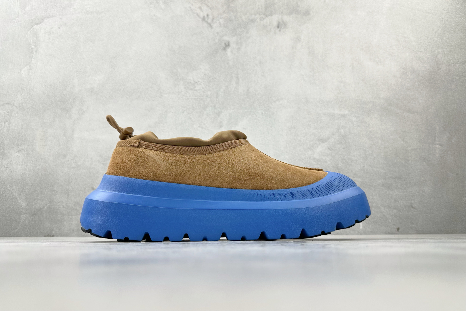 280 UGG 包头套脚 棕蓝色 1144096-CBG-Chinese UA Cheap High Quatity Brand Clothes Bags handbags Sneakers wholesale wholesaler seller from China Factory suppliers Fashion Clothing Shoes best Quality Beautiful Price 280 UGG 包头套脚 棕蓝色 1144096-CBG