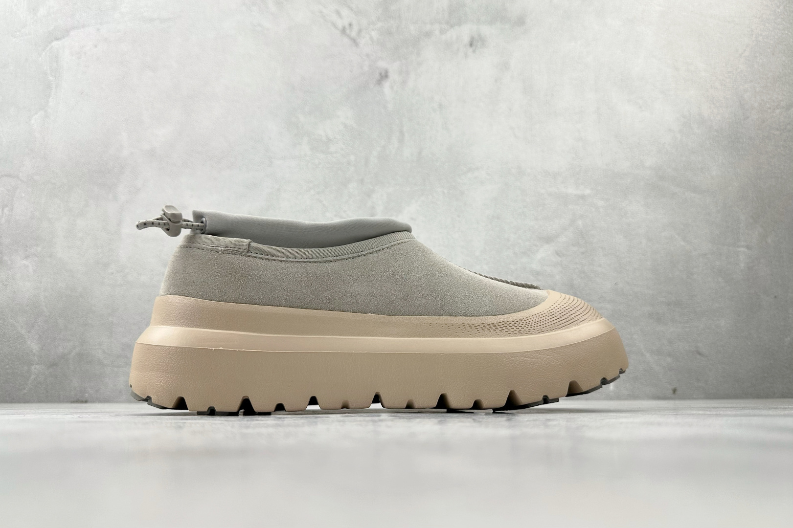 280 UGG 包头套脚 灰白 1144096-SBRC