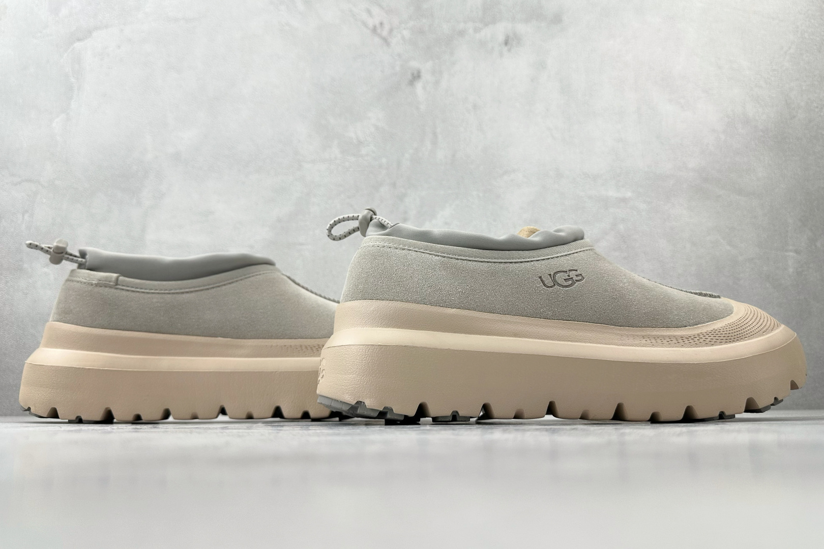 280 UGG 包头套脚 灰白 1144096-SBRC