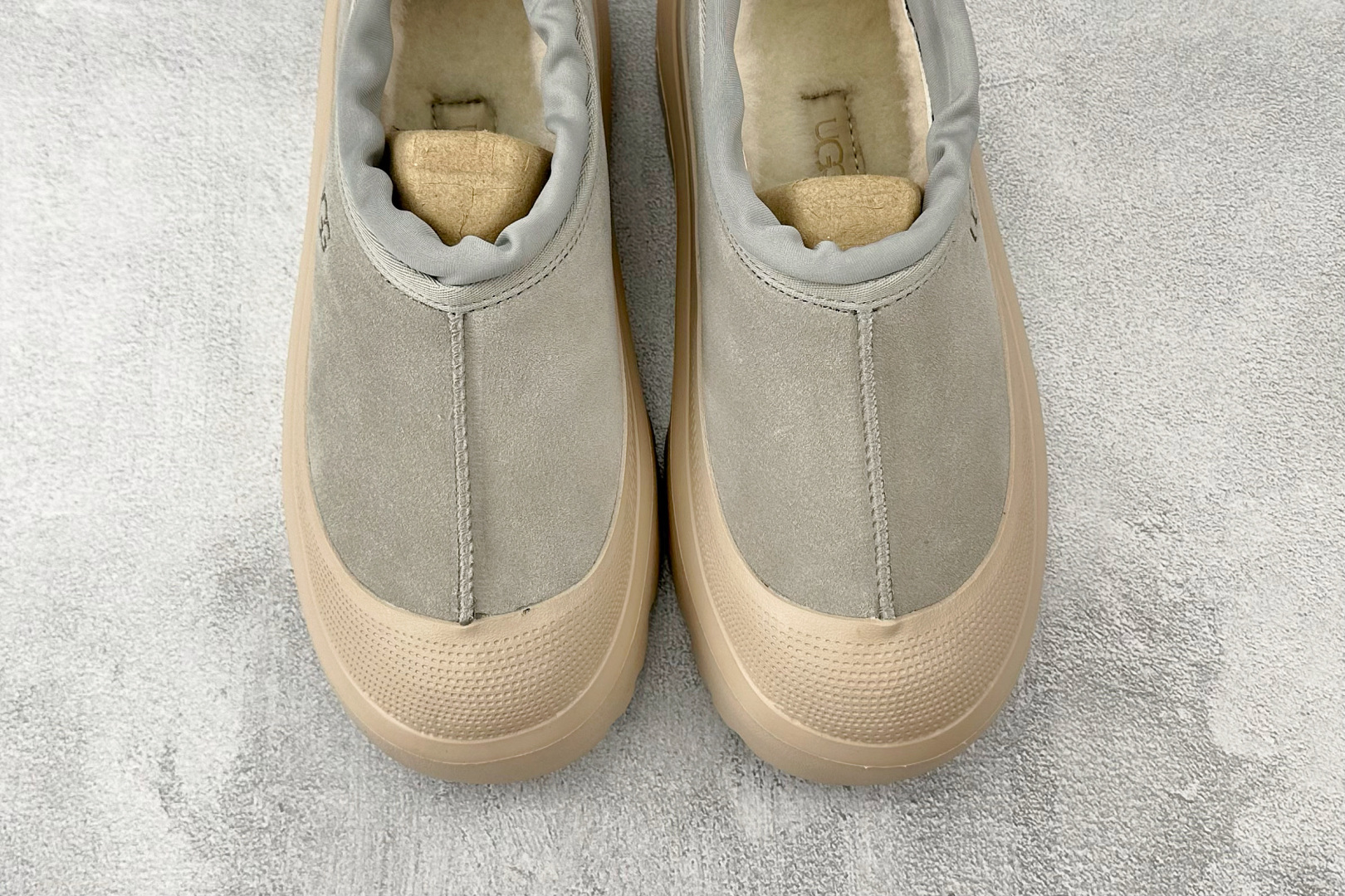 280 UGG 包头套脚 灰白 1144096-SBRC