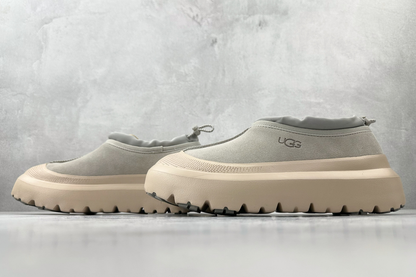 280 UGG 包头套脚 灰白 1144096-SBRC