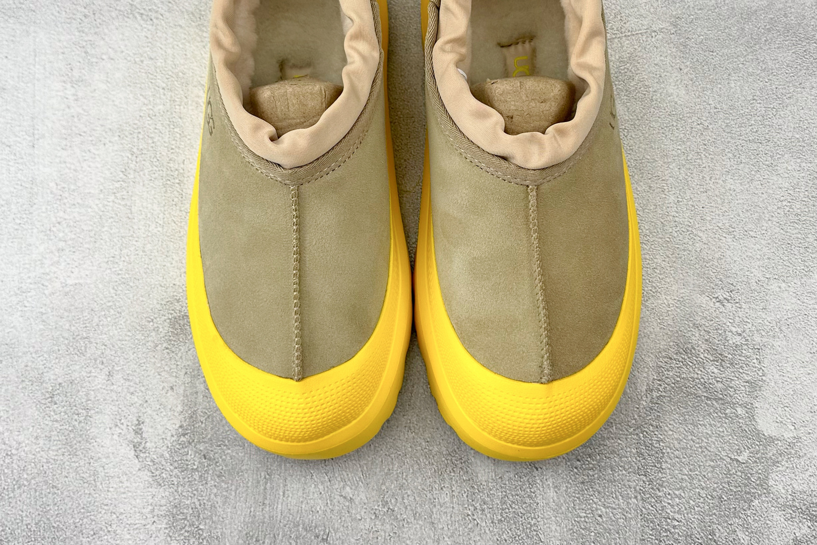 280 UGG 包头套脚 黄褐色 1144096-MMM