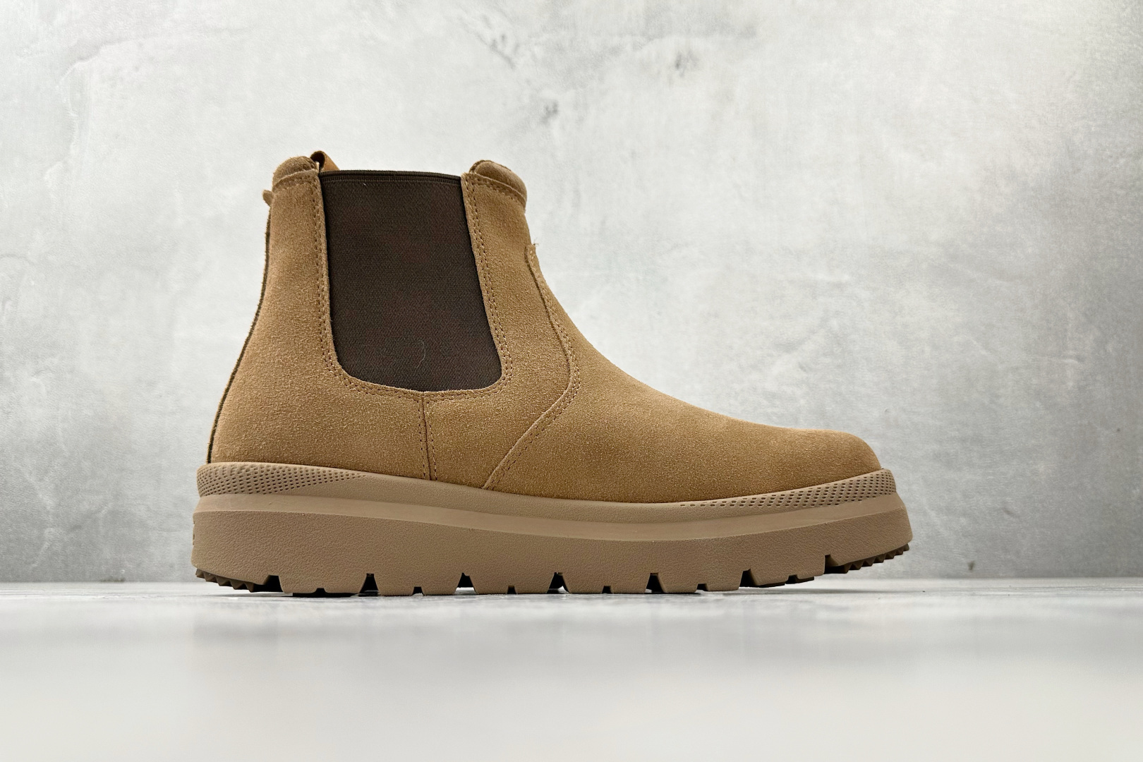 290 UGG 切尔西靴 棕色 1152050-CHE-Chinese UA Cheap High Quatity Brand Clothes Bags handbags Sneakers wholesale wholesaler seller from China Factory suppliers Fashion Clothing Shoes best Quality Beautiful Price 290 UGG 切尔西靴 棕色 1152050-CHE