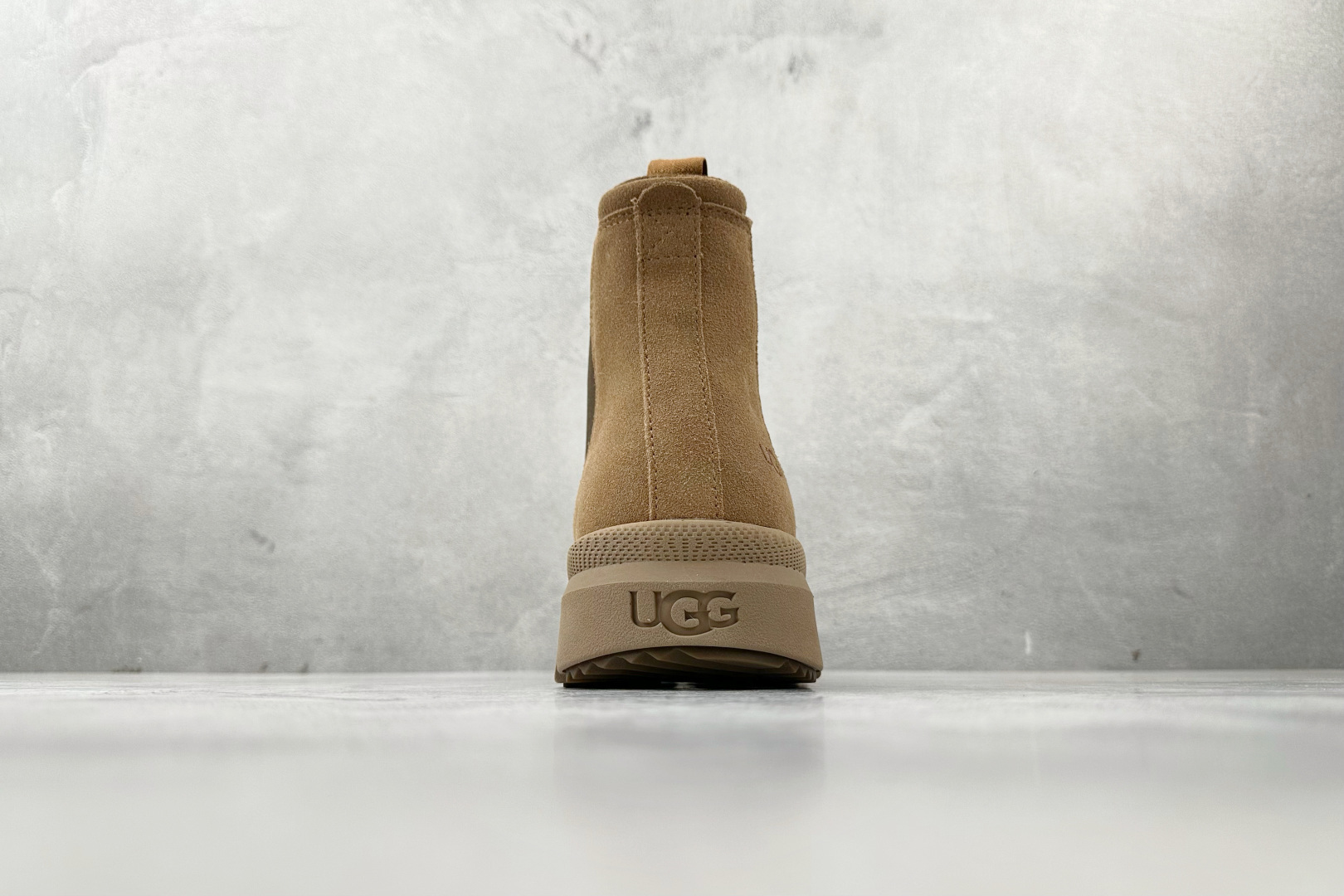 290 UGG 切尔西靴 棕色 1152050-CHE-Chinese UA Cheap High Quatity Brand Clothes Bags handbags Sneakers wholesale wholesaler seller from China Factory suppliers Fashion Clothing Shoes best Quality Beautiful Price 290 UGG 切尔西靴 棕色 1152050-CHE