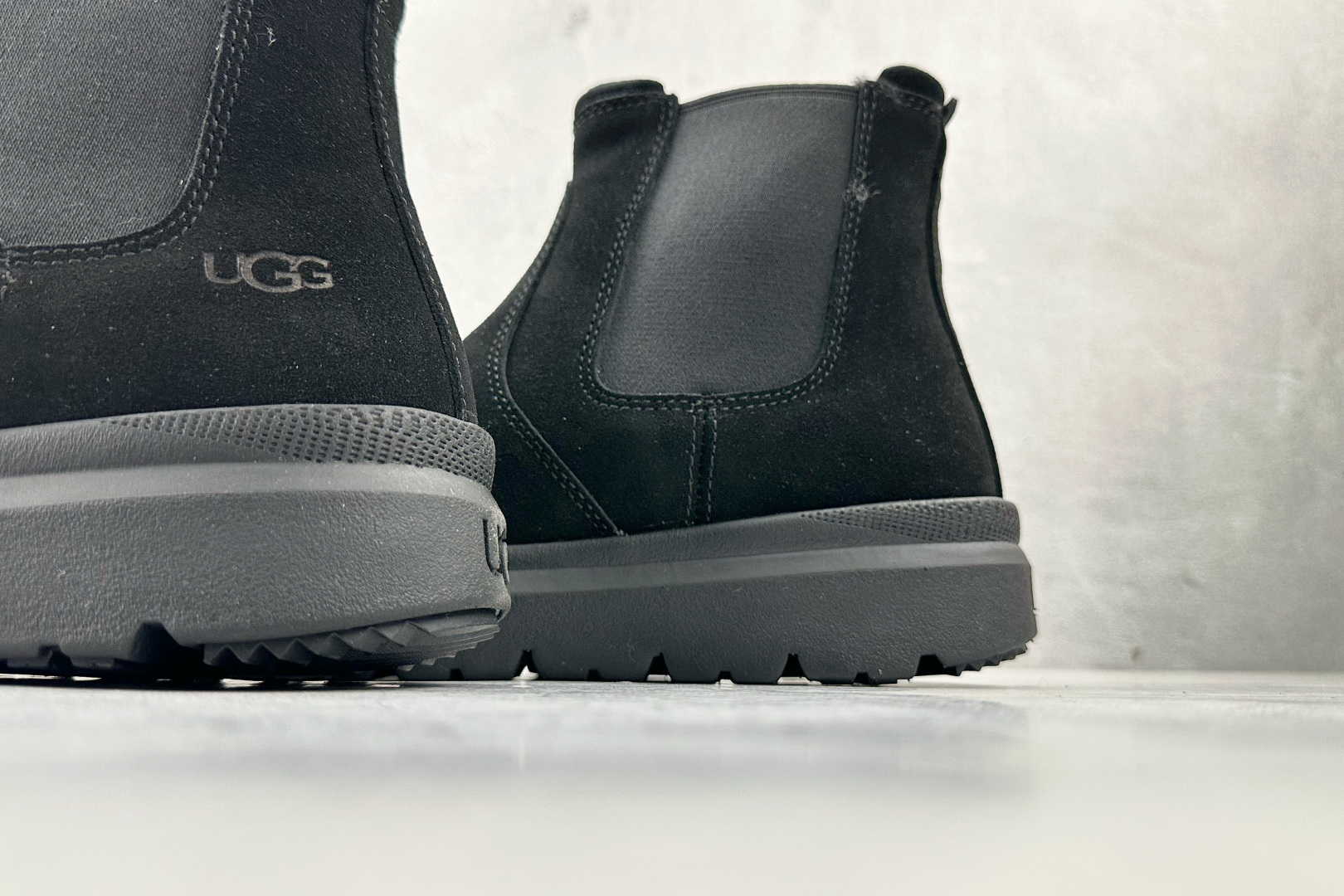 290 UGG 切尔西靴 黑色 1152050-BLK