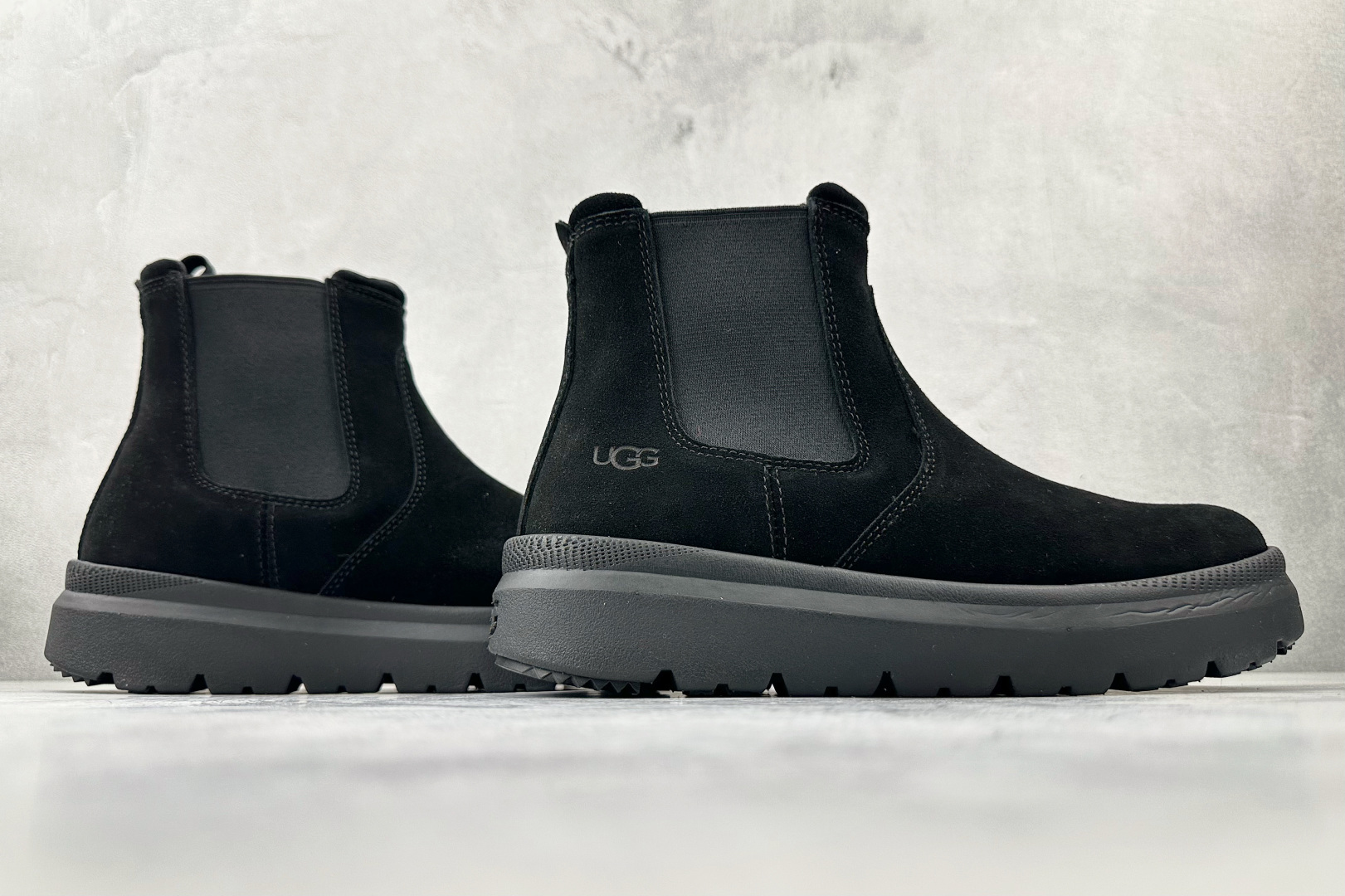 290 UGG 切尔西靴 黑色 1152050-BLK