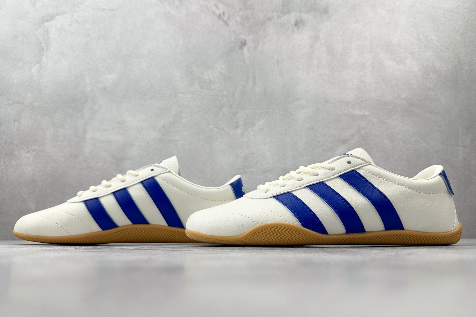 出口订单 adidas GRAND COURT 米蓝 JQ9689