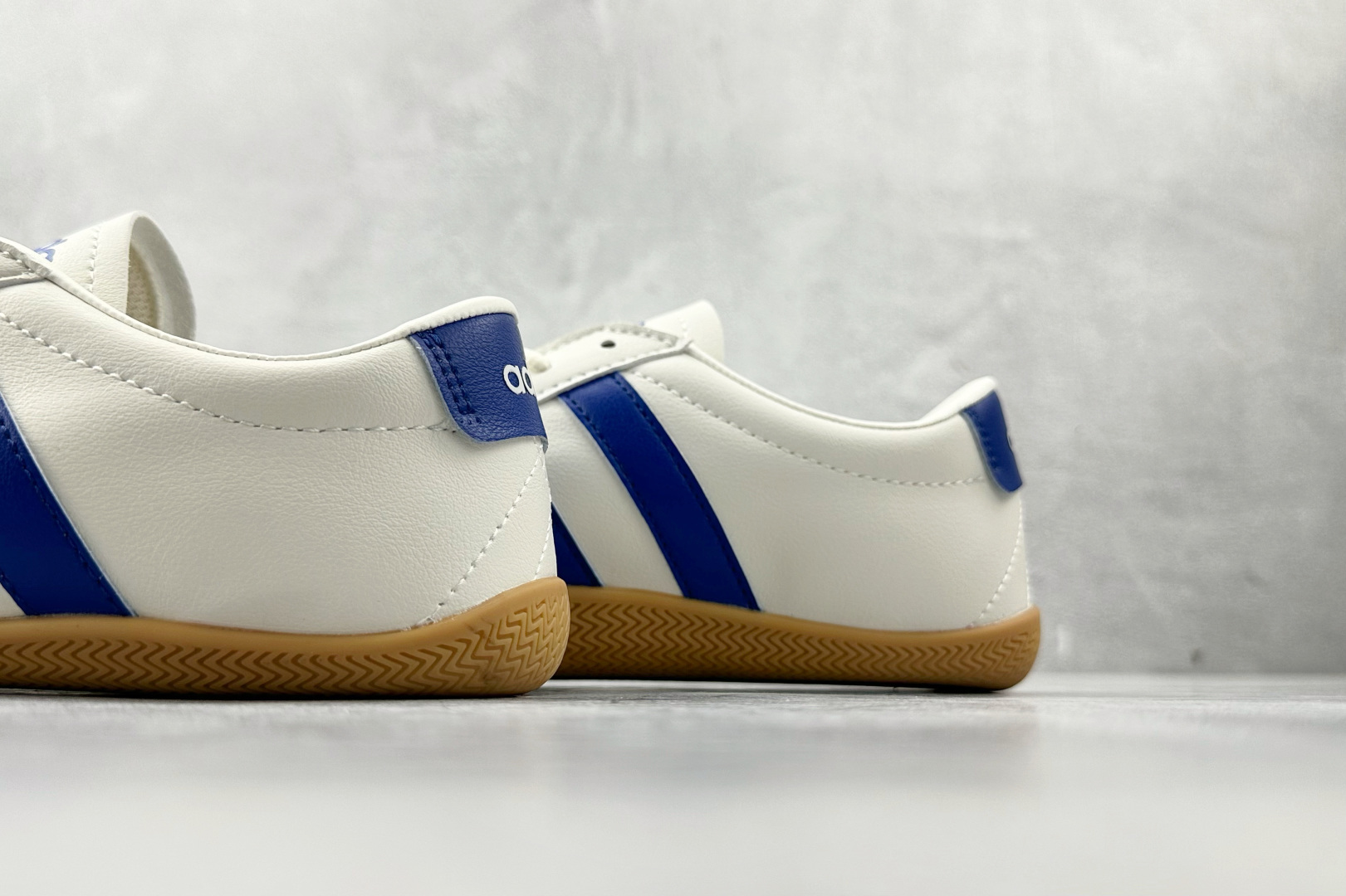 出口订单 adidas GRAND COURT 米蓝 JQ9689