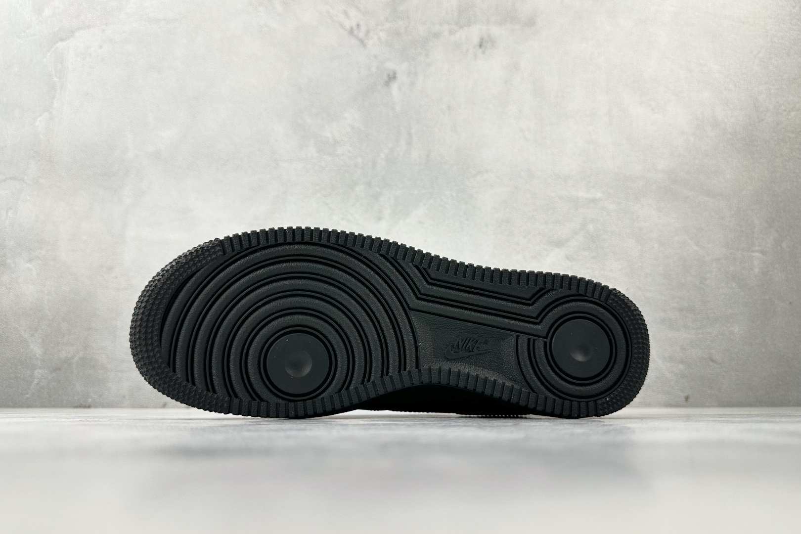 Max版 原厂皮 Nike Air Force 1'07 纯黑 黑武士货号： CW2288-001尺码：