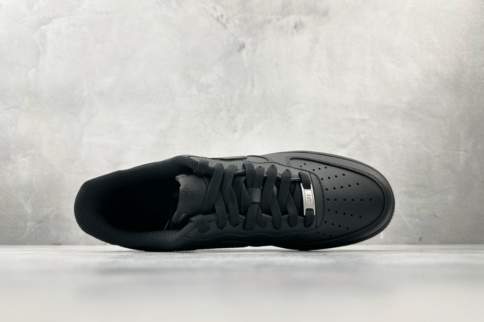 Max版 原厂皮 Nike Air Force 1'07 纯黑 黑武士货号： CW2288-001尺码：