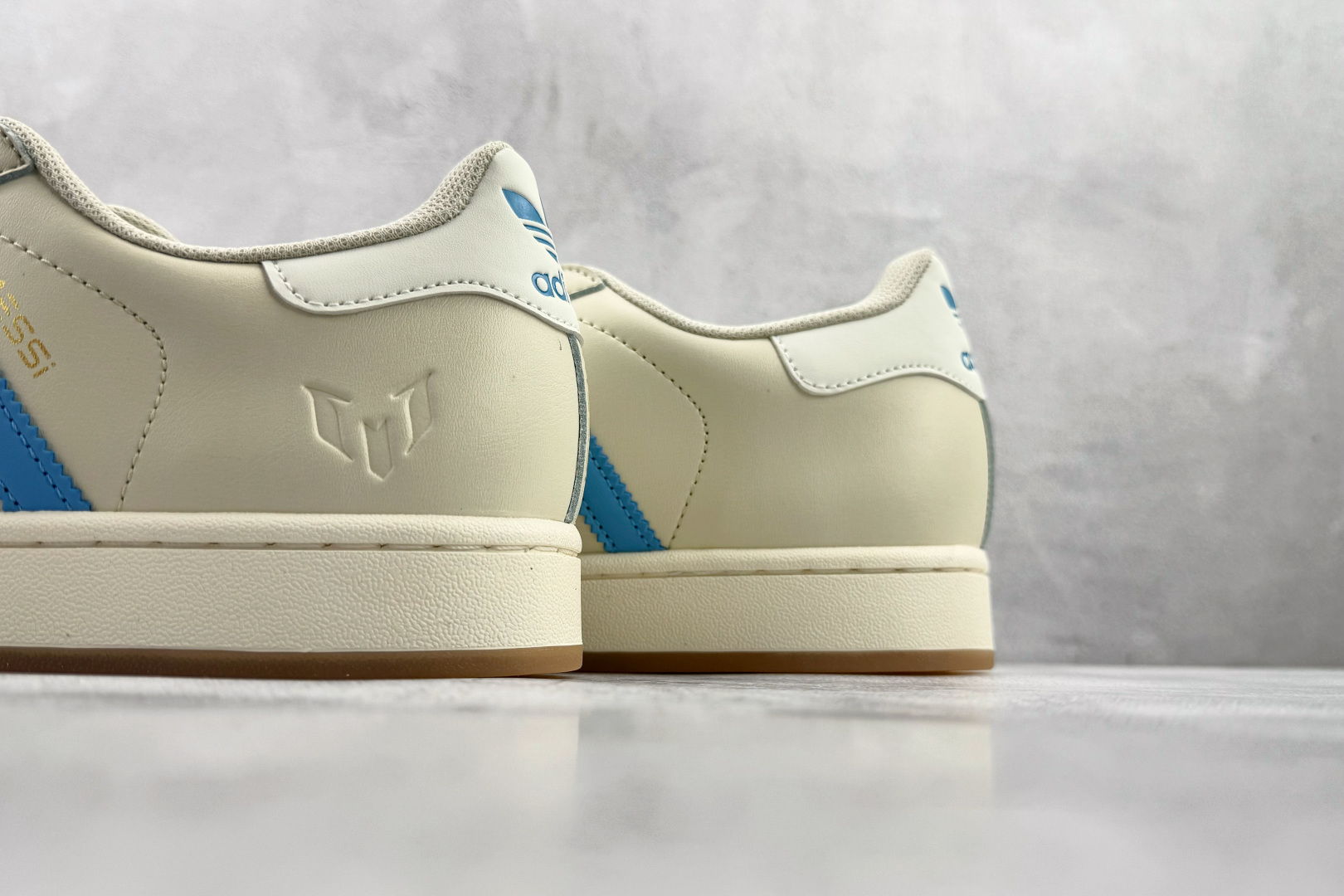 平台订单 Lionel Messi x adidas originals SUPERSTAR 米蓝色 JQ1256