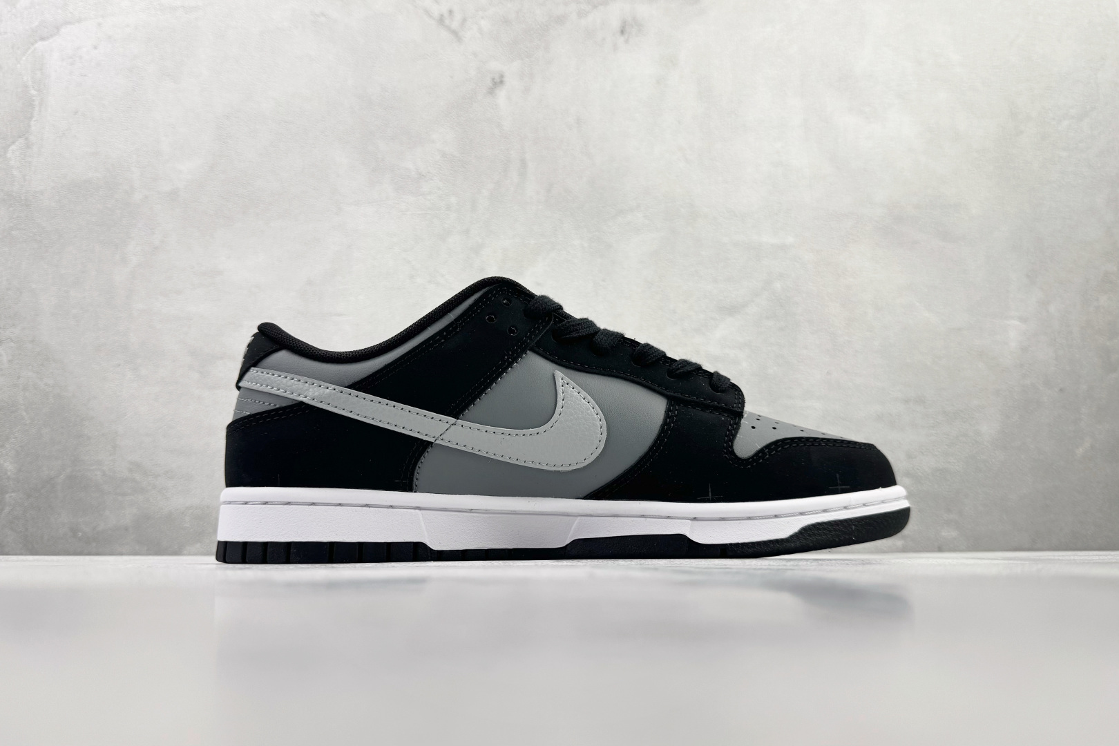 Nike Dunk Low 黑灰 IB3079-001