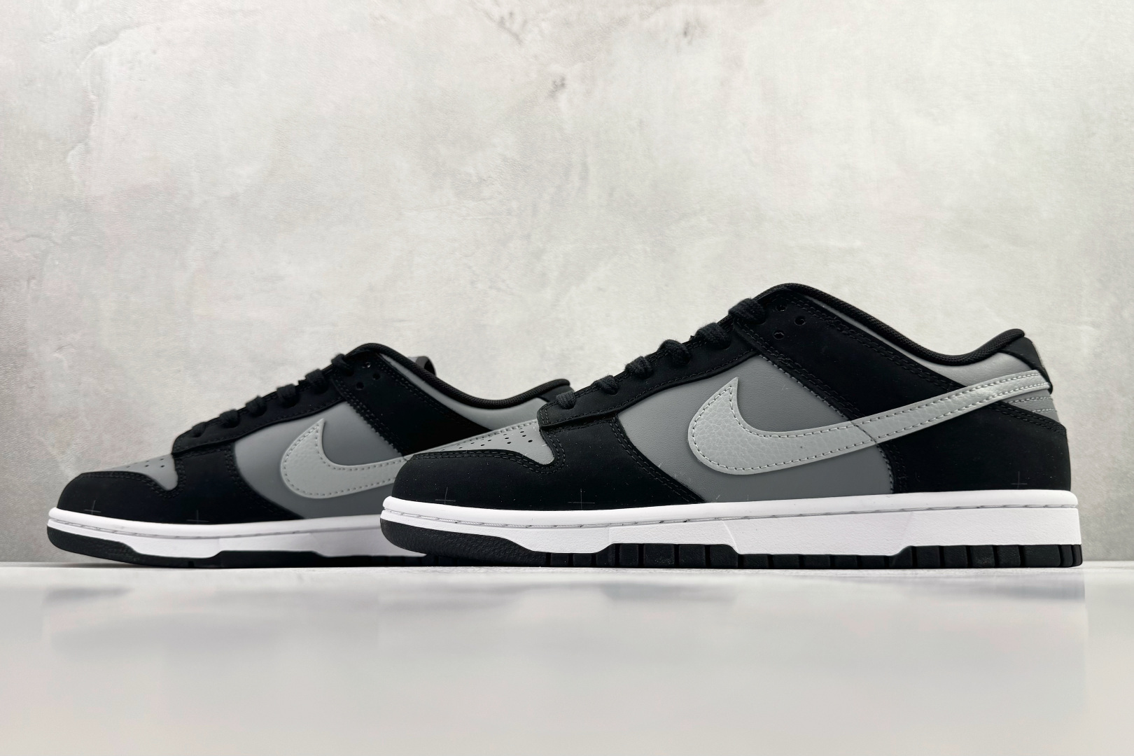 Nike Dunk Low 黑灰 IB3079-001