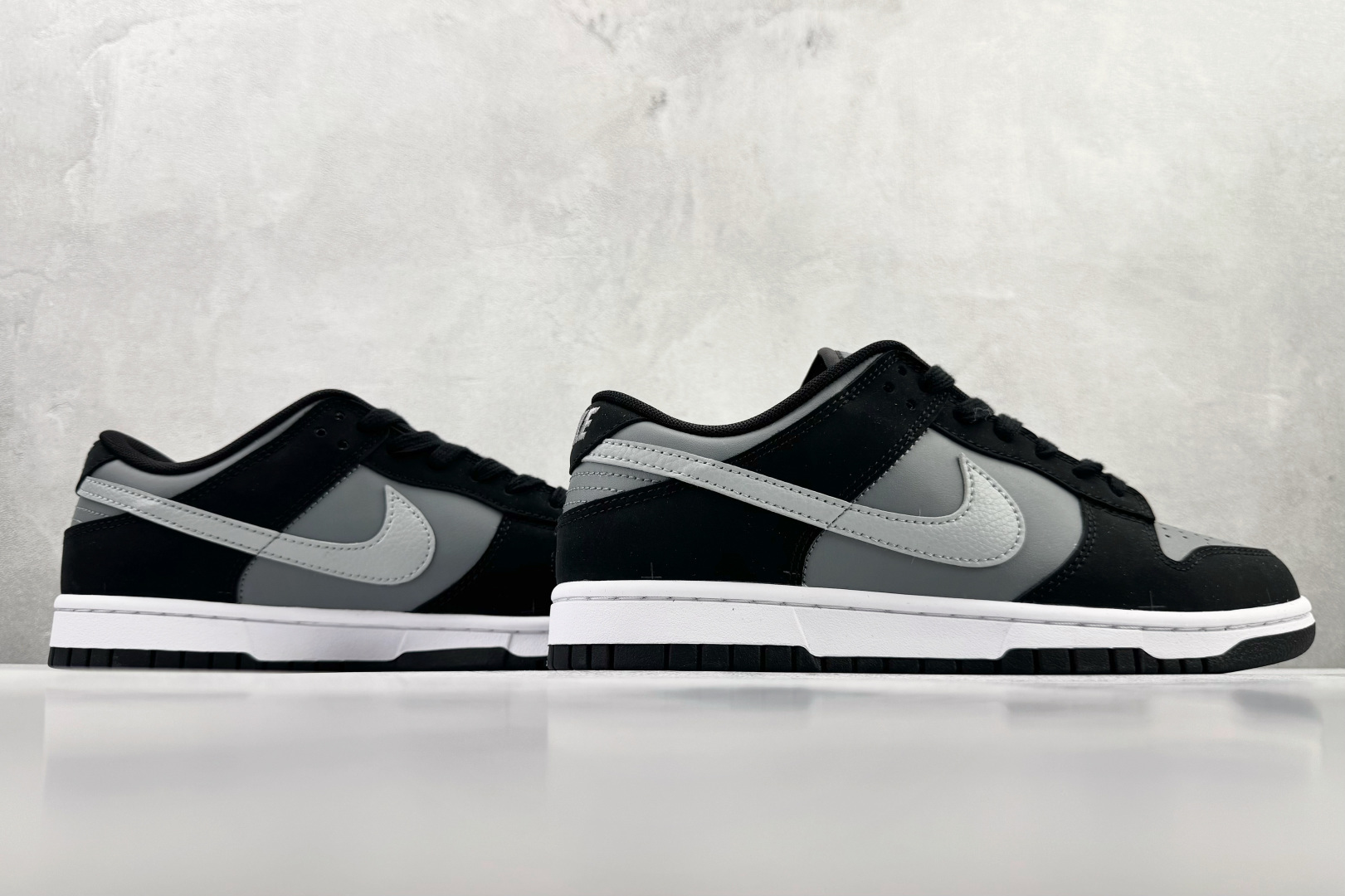 Nike Dunk Low 黑灰 IB3079-001