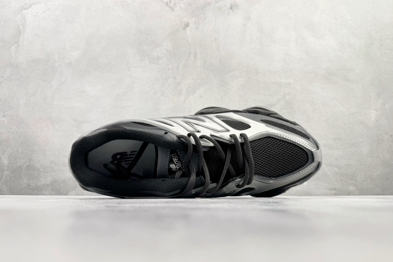 240 大厂出品 New Balance NB 9060 银黑 U9060ISA-Chinese UA Cheap High Quatity Brand Clothes Bags handbags Sneakers wholesale wholesaler seller from China Factory suppliers Fashion Clothing Shoes best Quality Beautiful Price 240 大厂出品 New Balance NB 9060 银黑 U9060ISA