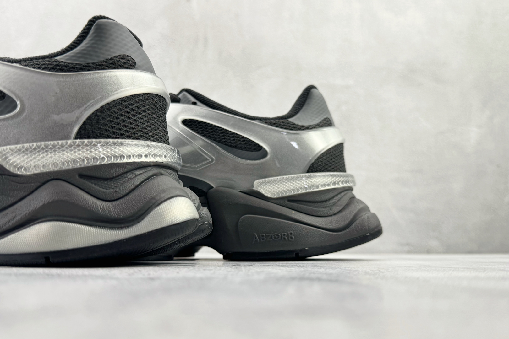 240 大厂出品 New Balance NB 9060 银黑 U9060ISA-Chinese UA Cheap High Quatity Brand Clothes Bags handbags Sneakers wholesale wholesaler seller from China Factory suppliers Fashion Clothing Shoes best Quality Beautiful Price 240 大厂出品 New Balance NB 9060 银黑 U9060ISA