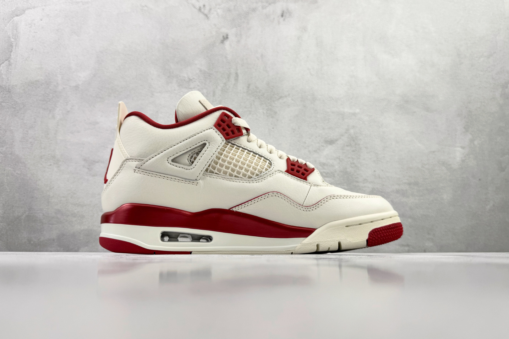 460 顶级原版 Jordan WMNS Air Jordan 4 RETR 米红 HV0823-108