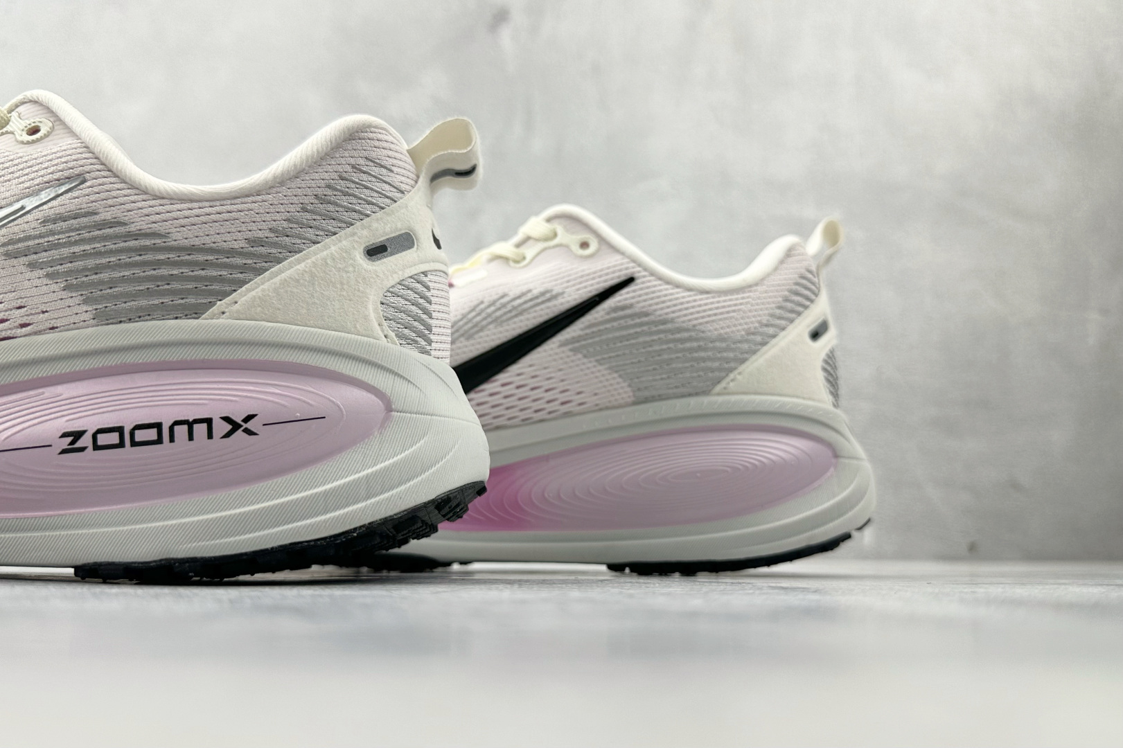 Nike Vomero 18 粉色 IM2503-133