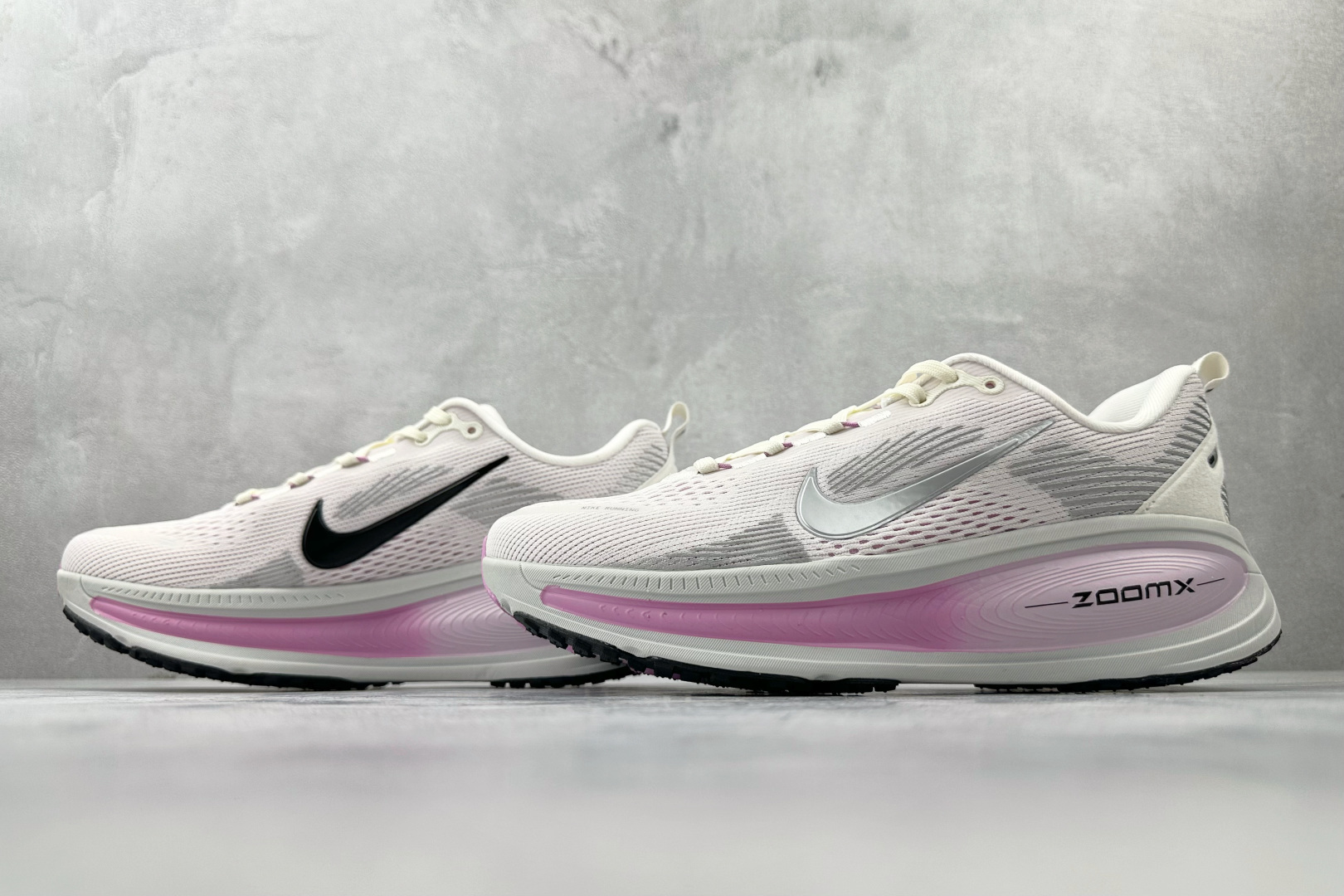 Nike Vomero 18 粉色 IM2503-133